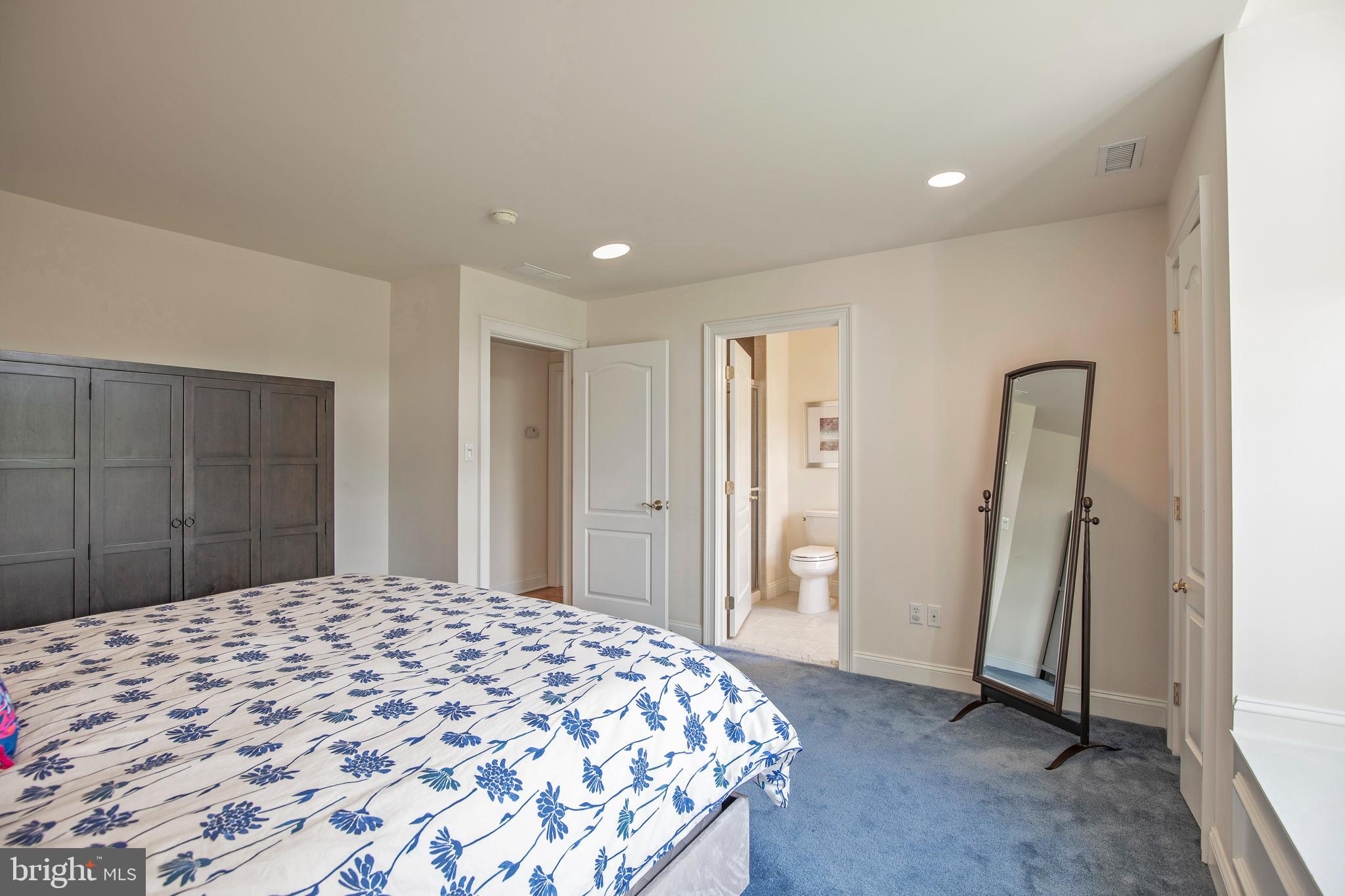 LONGMEADOW - Residential