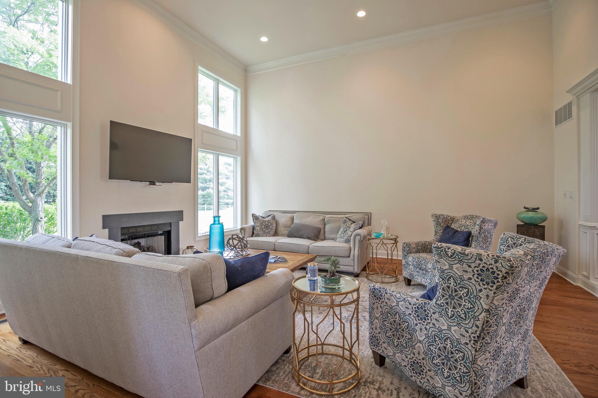 LONGMEADOW - Residential