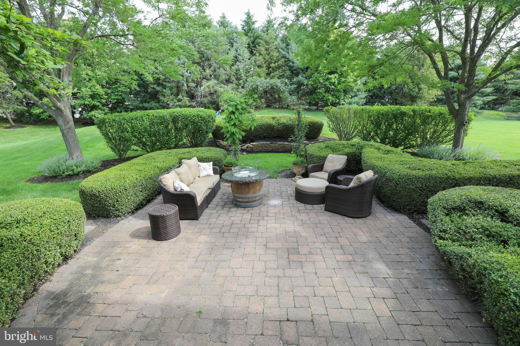 LONGMEADOW - Residential