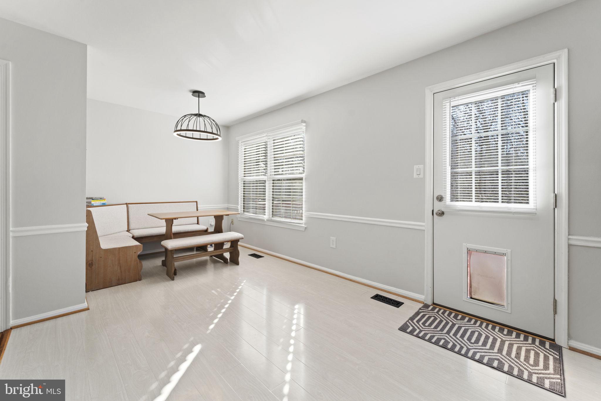 LITTLE ROCKY RUN - Residential Lease