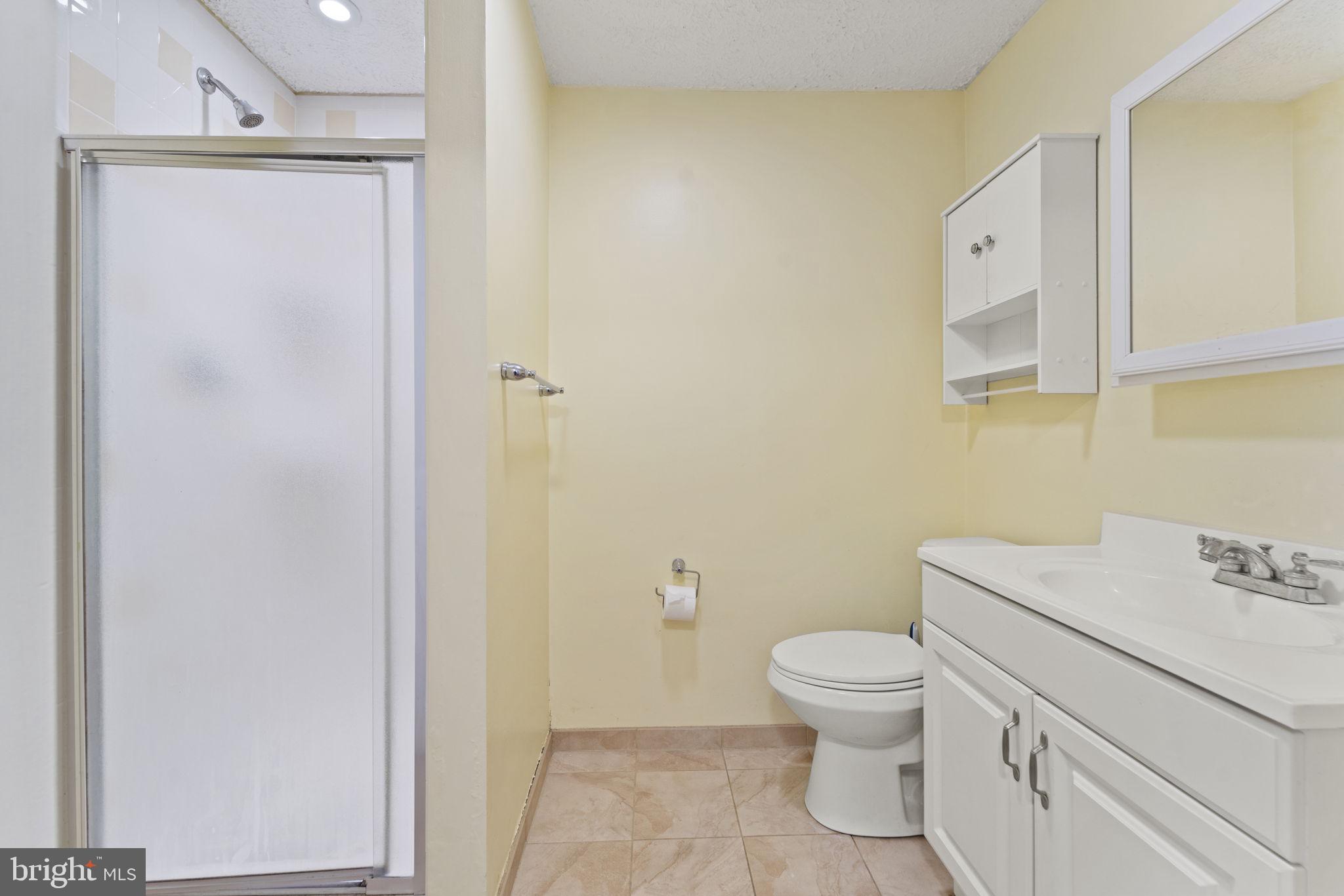 LITTLE ROCKY RUN - Residential Lease