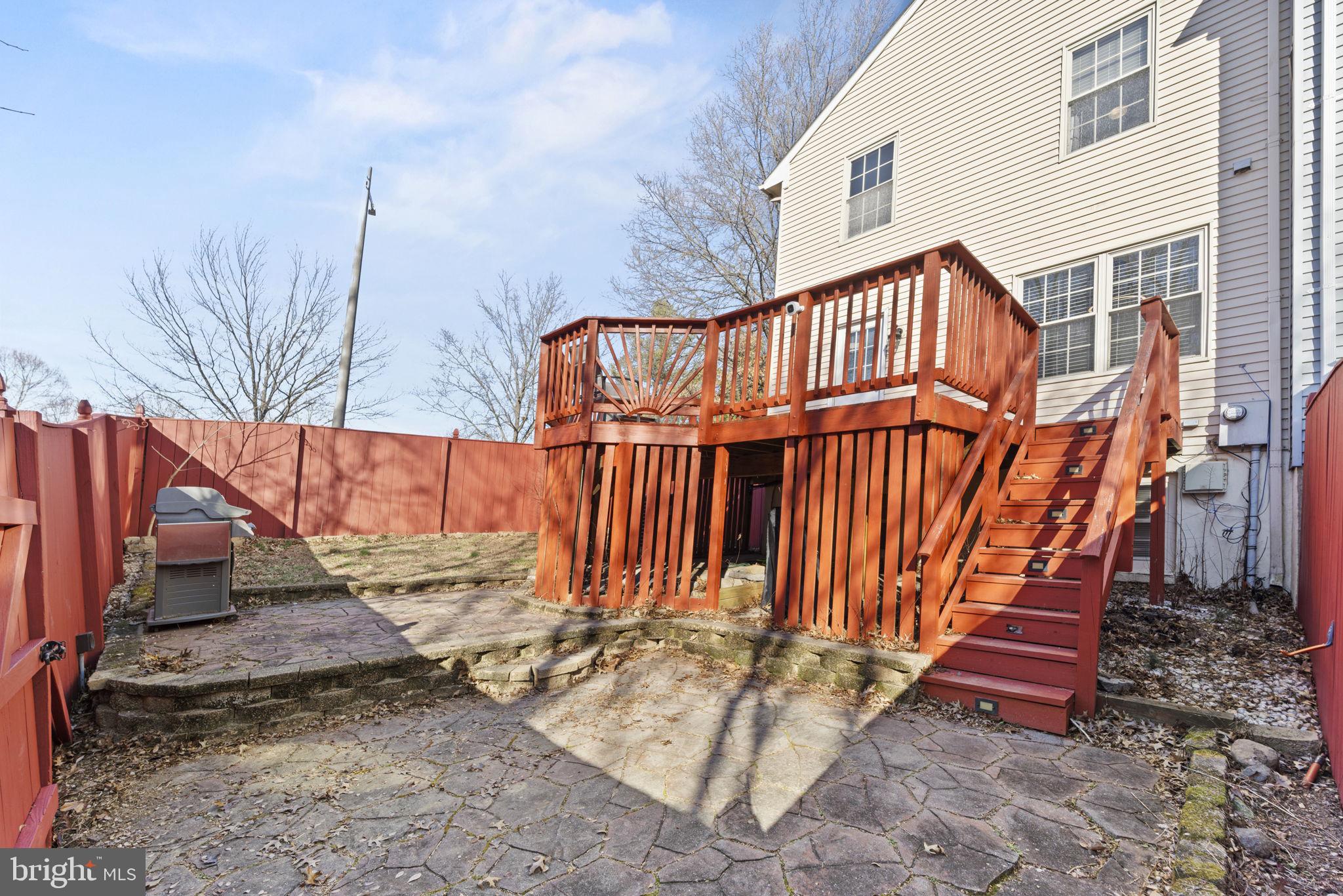 LITTLE ROCKY RUN - Residential Lease