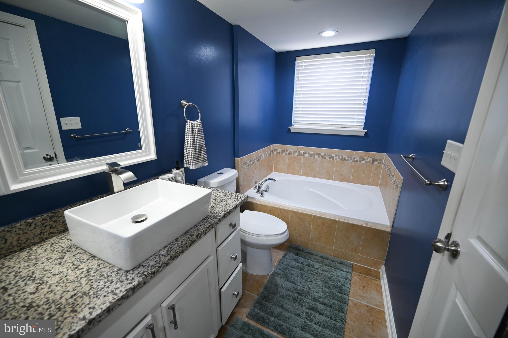 RED RUN VILLA - Residential