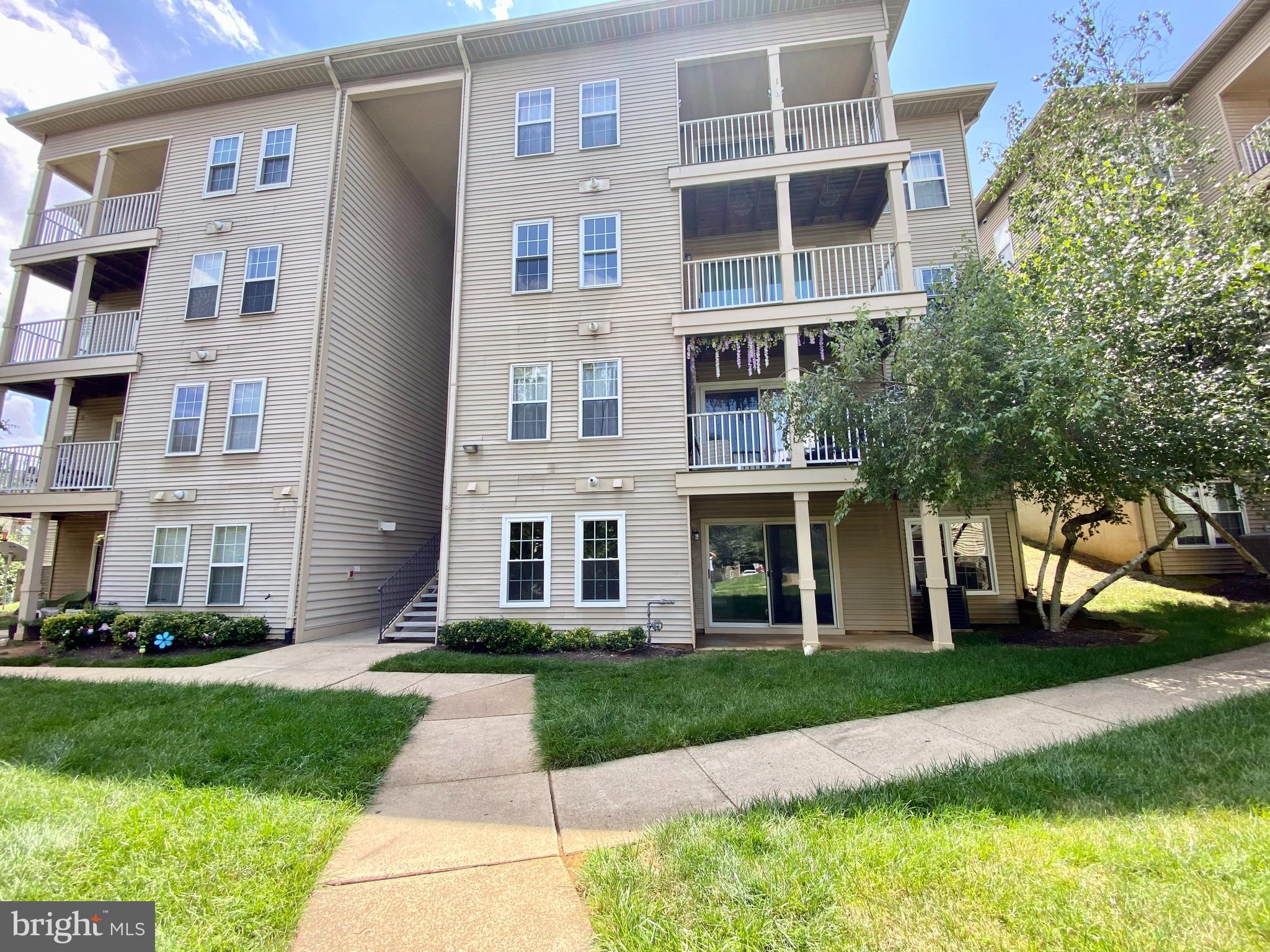 SUMMERHOUSE CONDO - Residential