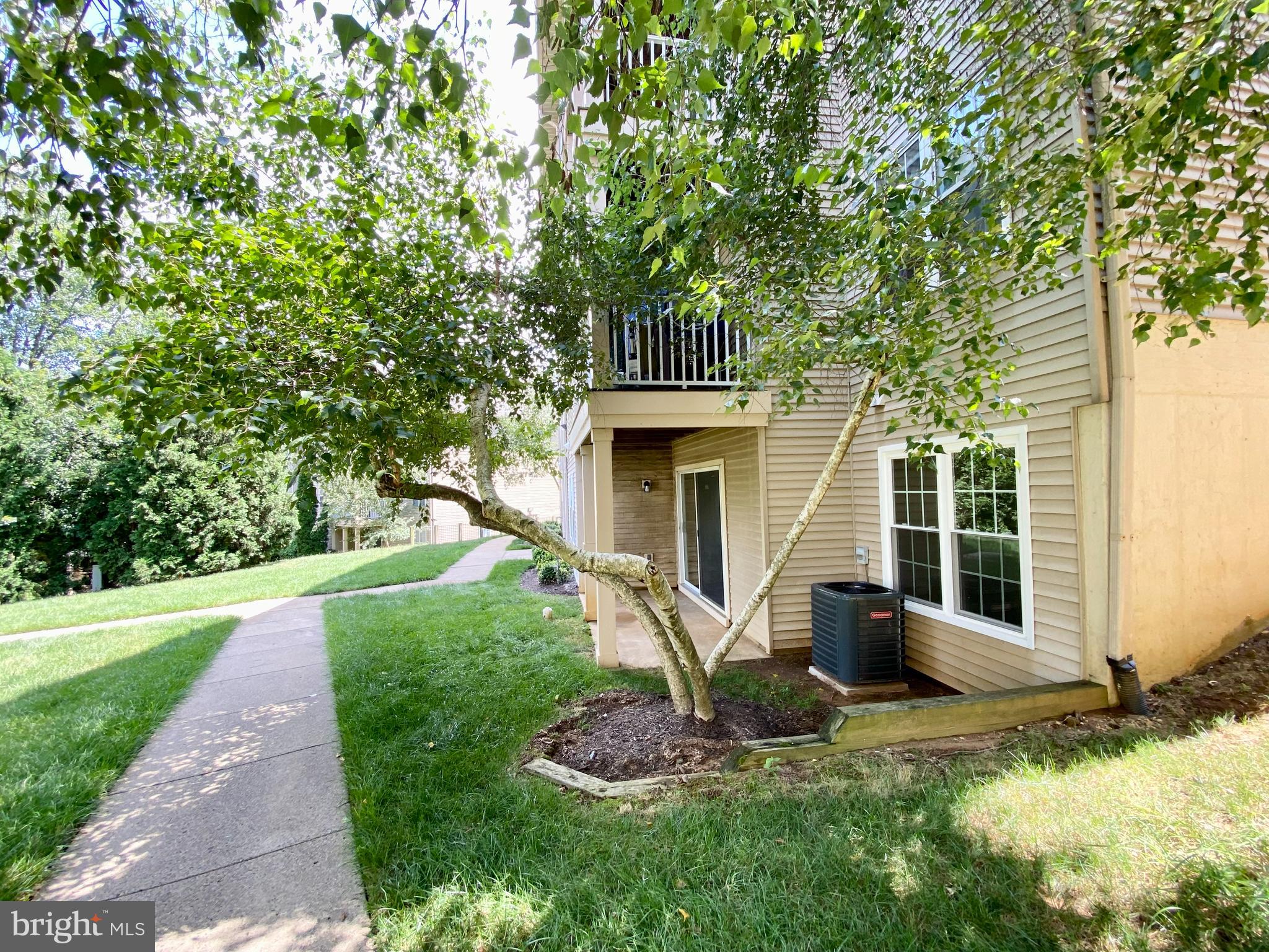 SUMMERHOUSE CONDO - Residential