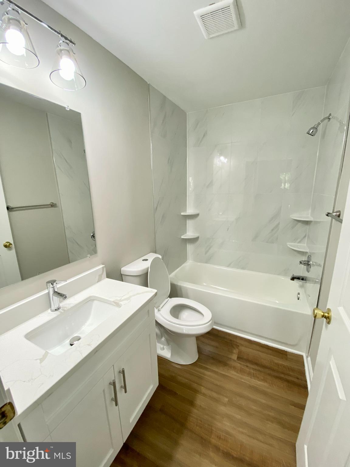 SUMMERHOUSE CONDO - Residential