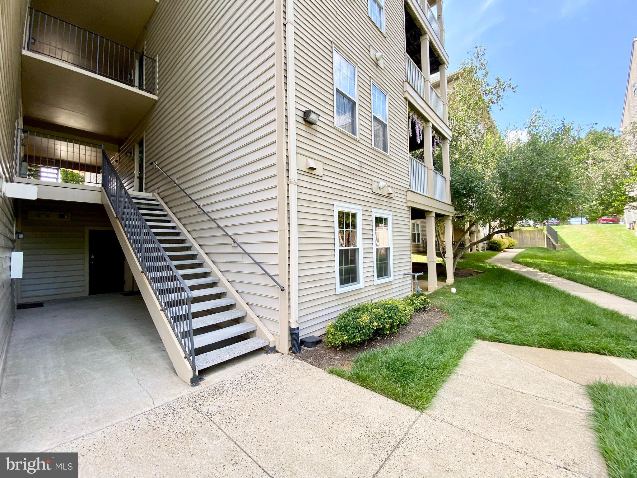 SUMMERHOUSE CONDO - Residential