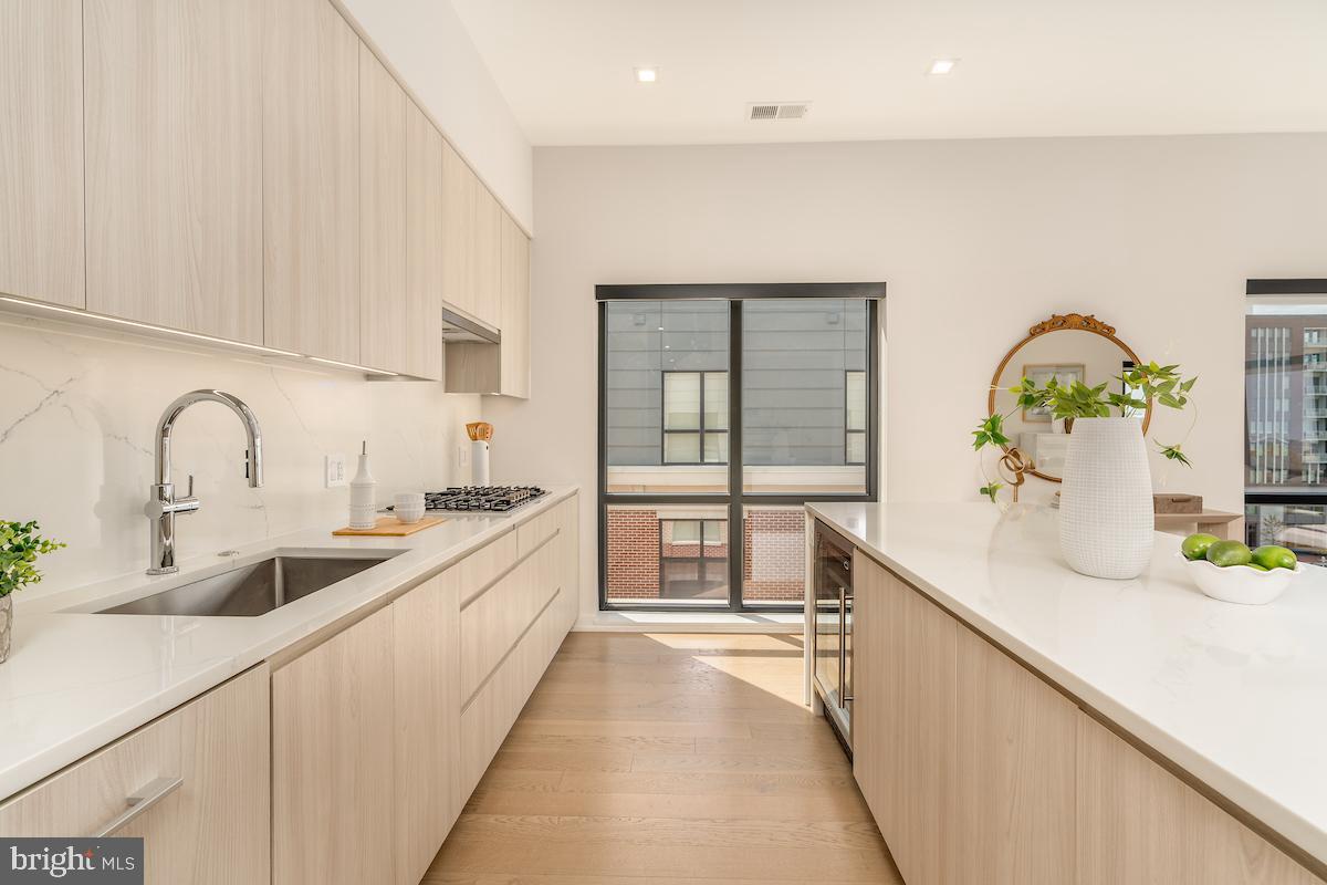 737 SWANN AVENUE 602