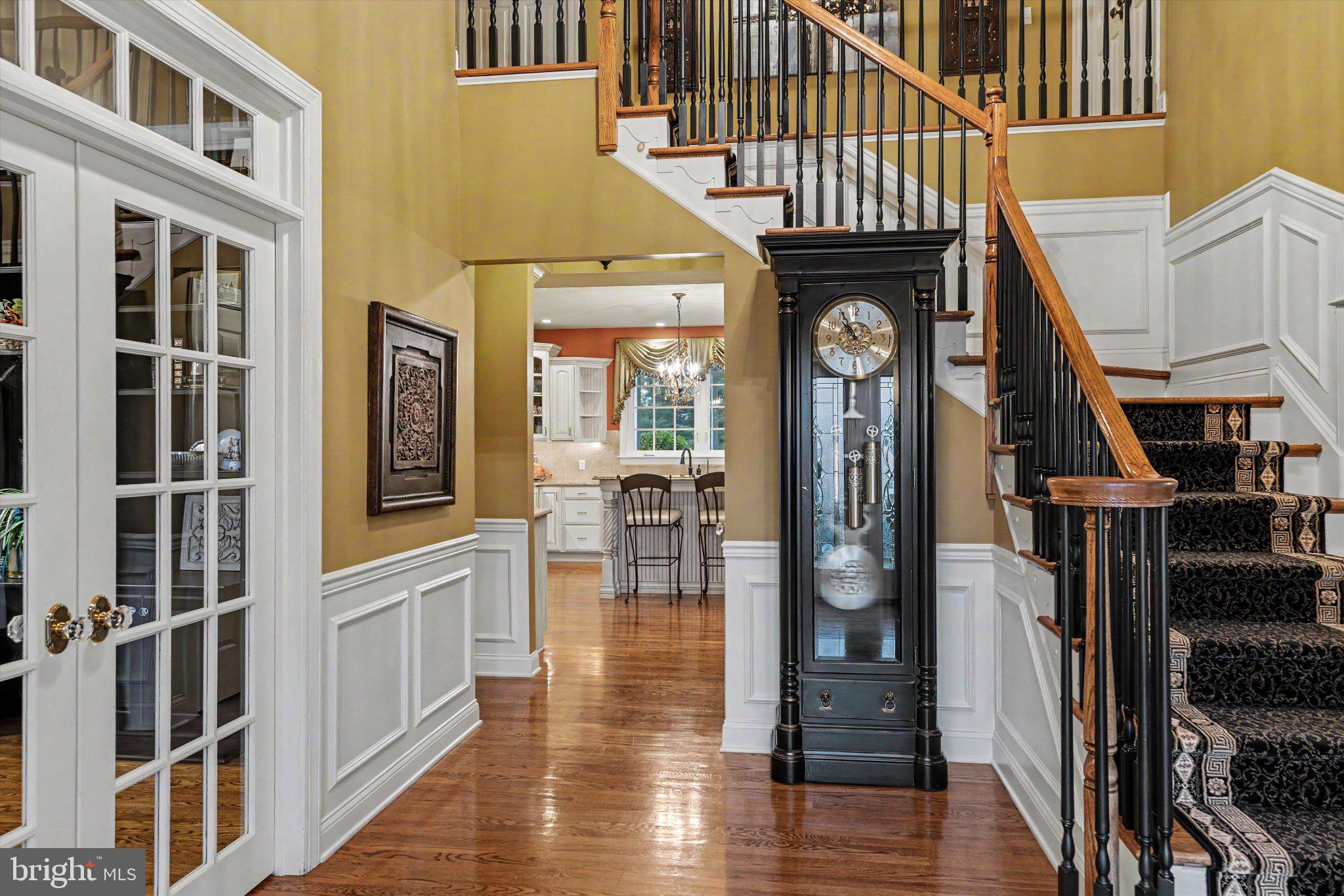 1100 BRIAR WAY