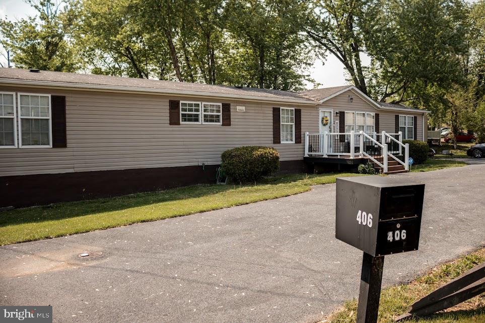 406 JENNY WREN DRIVE