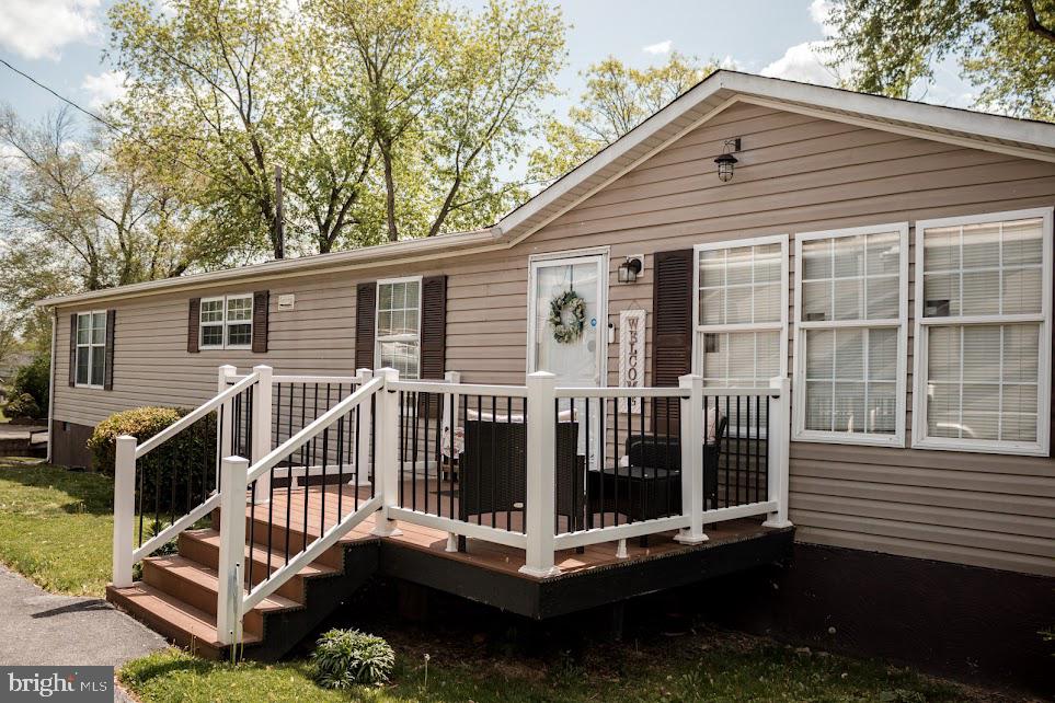 406 JENNY WREN DRIVE