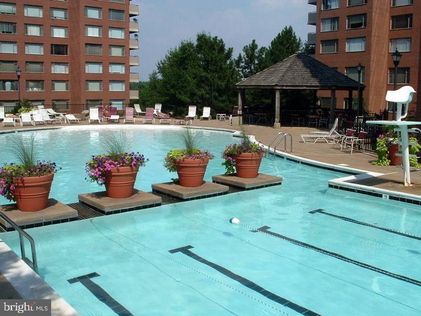 1011 ARLINGTON BOULEVARD 1018