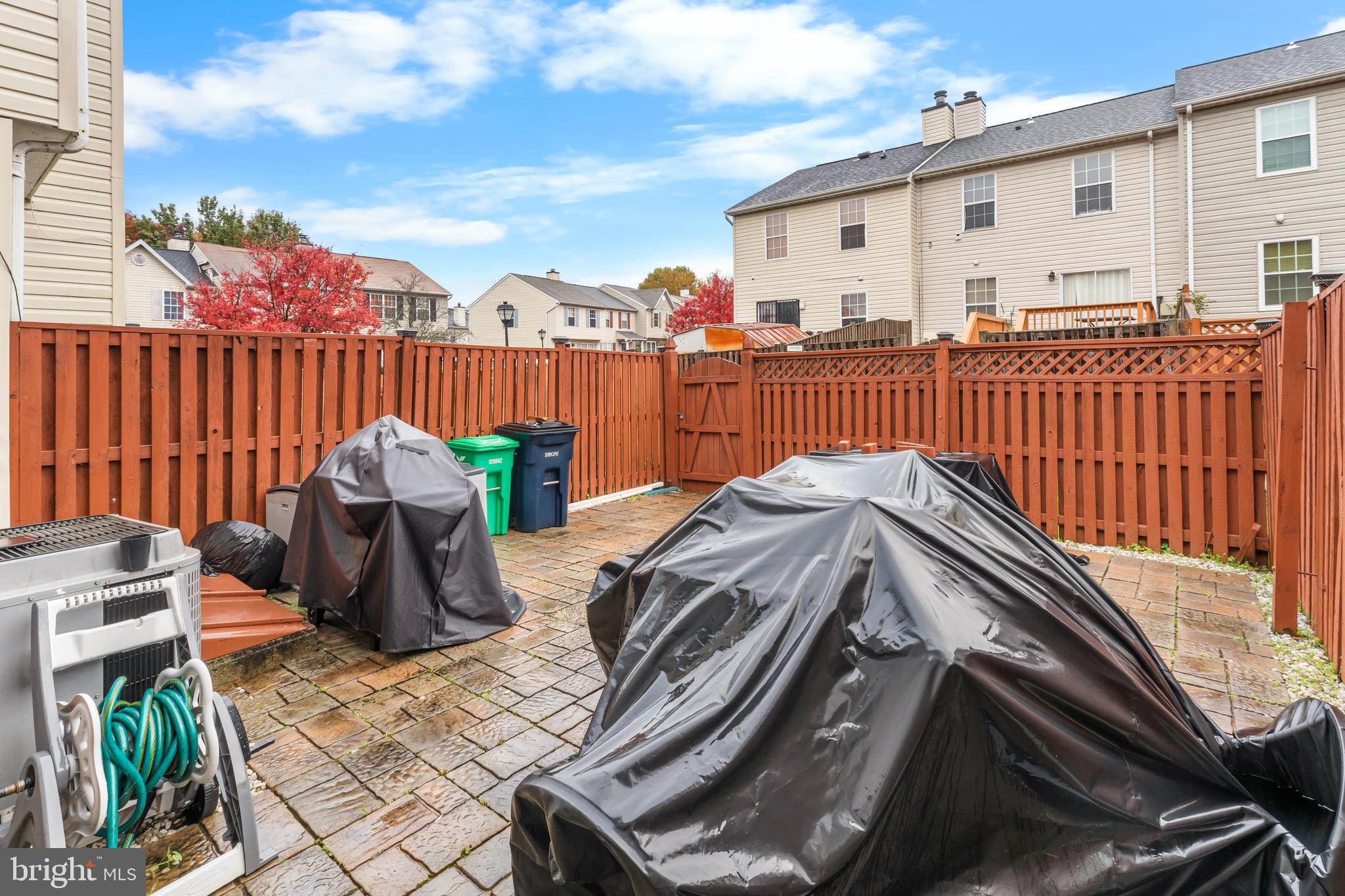 ROYAL PLAZA - Residential