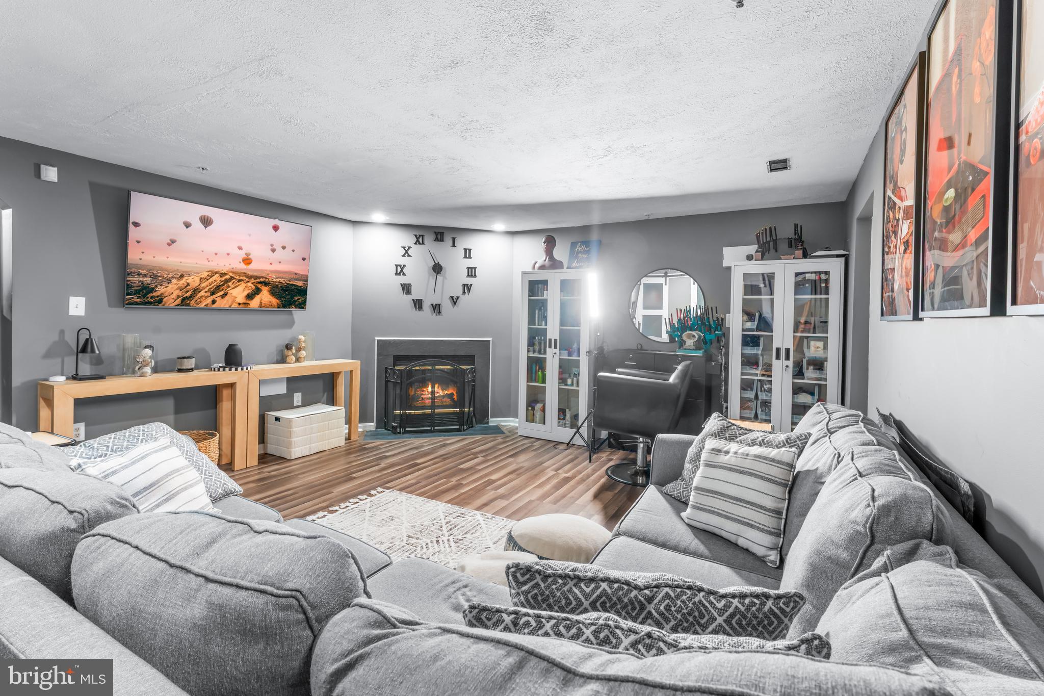 ROYAL PLAZA - Residential