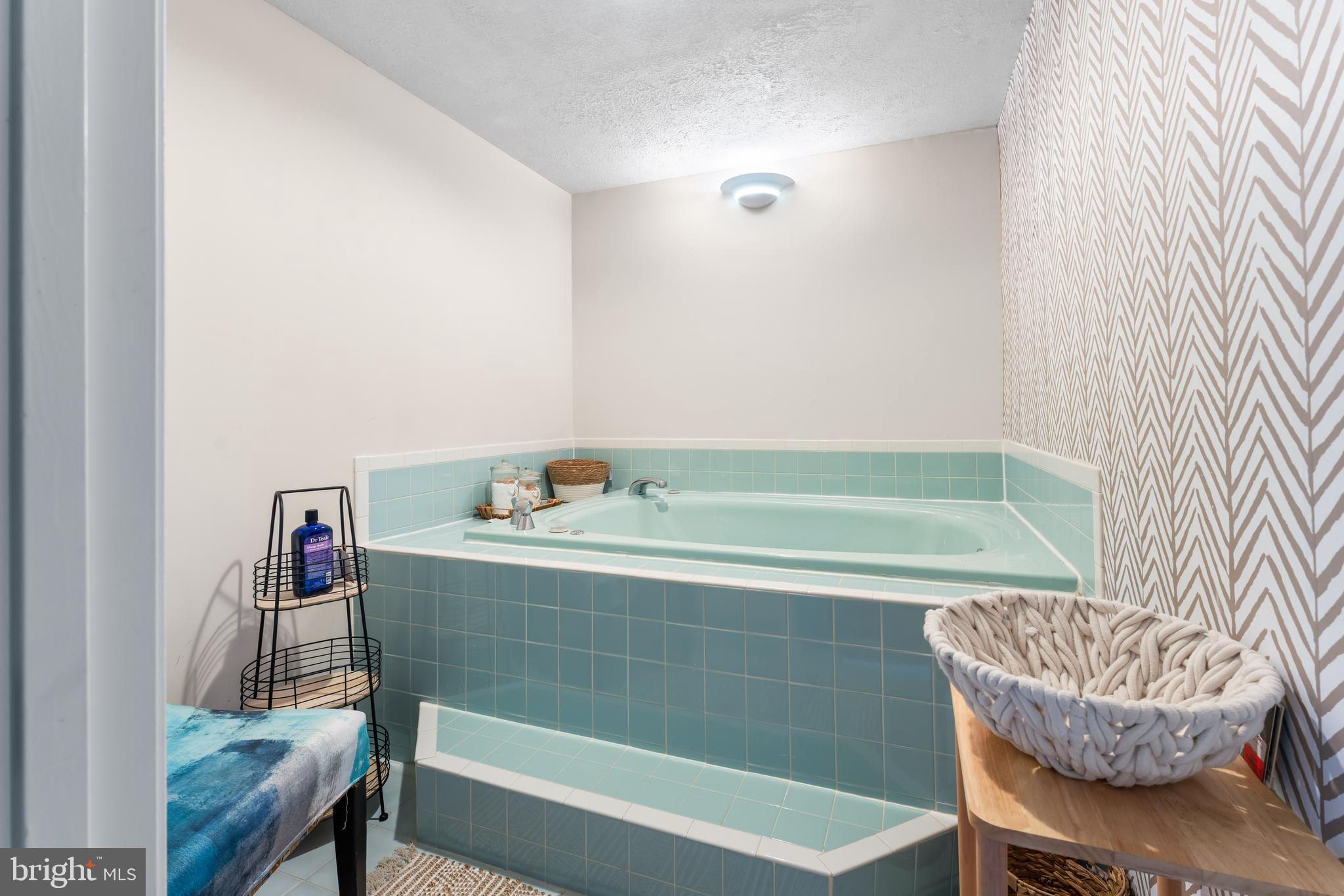 ROYAL PLAZA - Residential