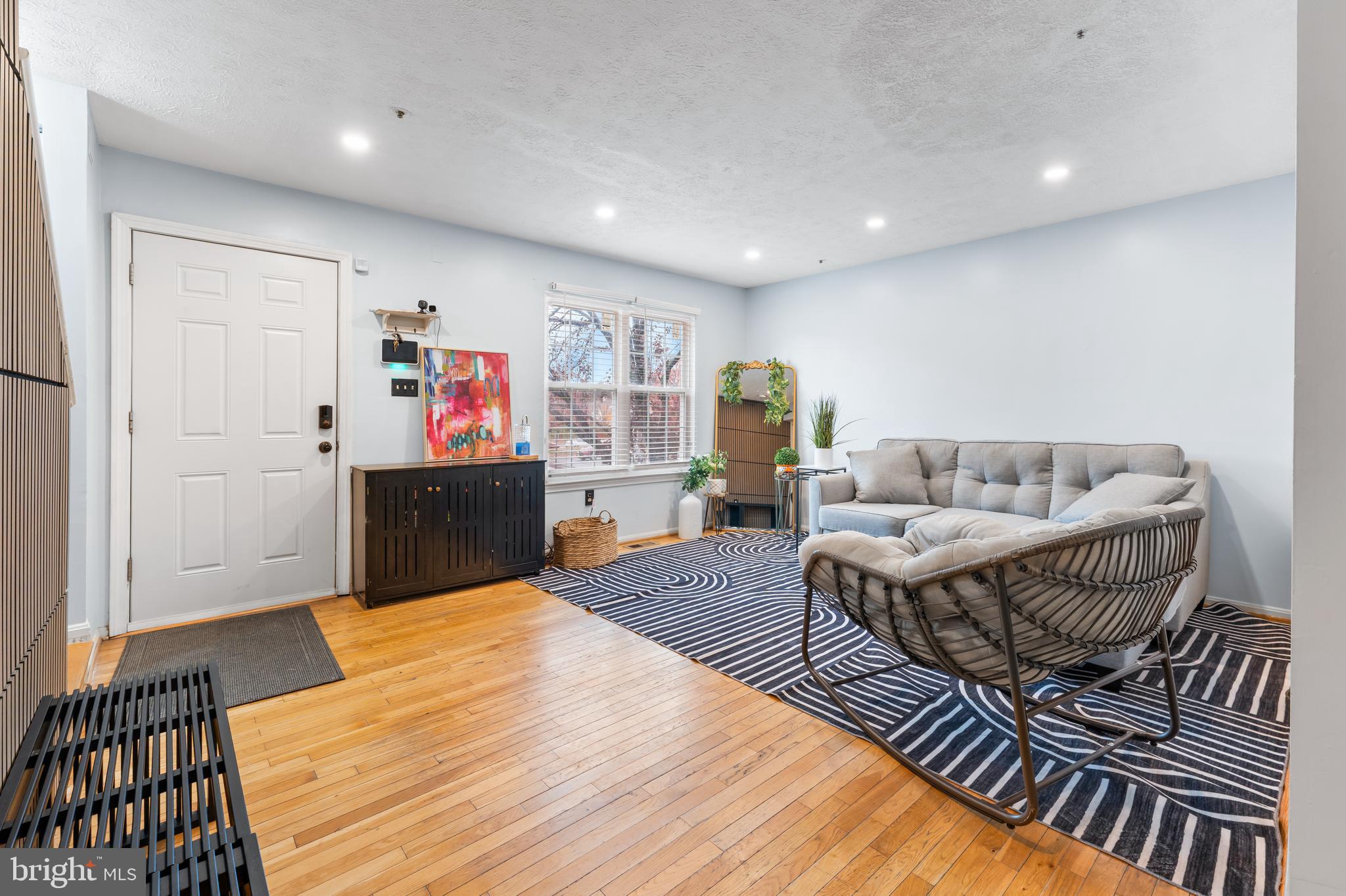 2812 CRESTWICK PLACE