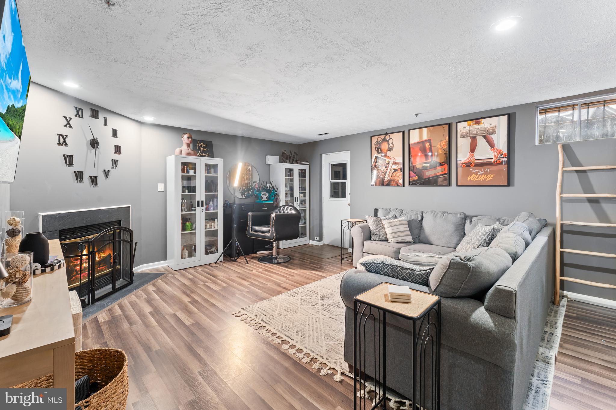 ROYAL PLAZA - Residential