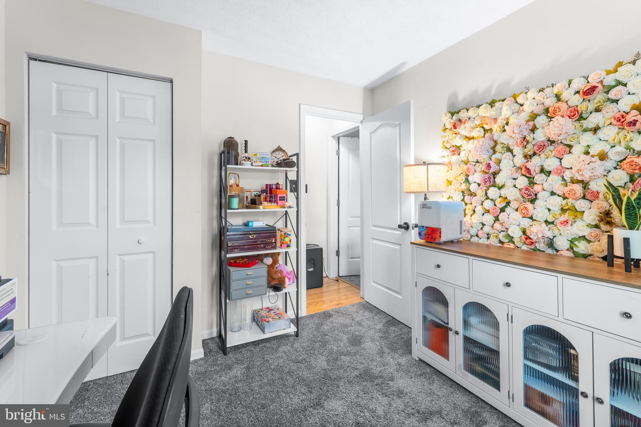 ROYAL PLAZA - Residential