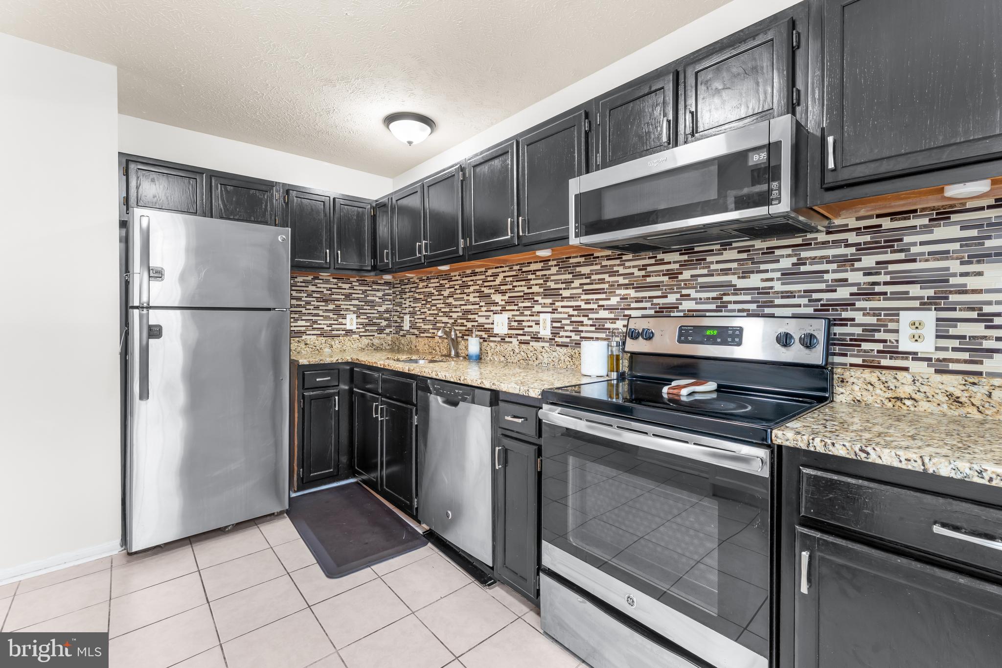 ROYAL PLAZA - Residential