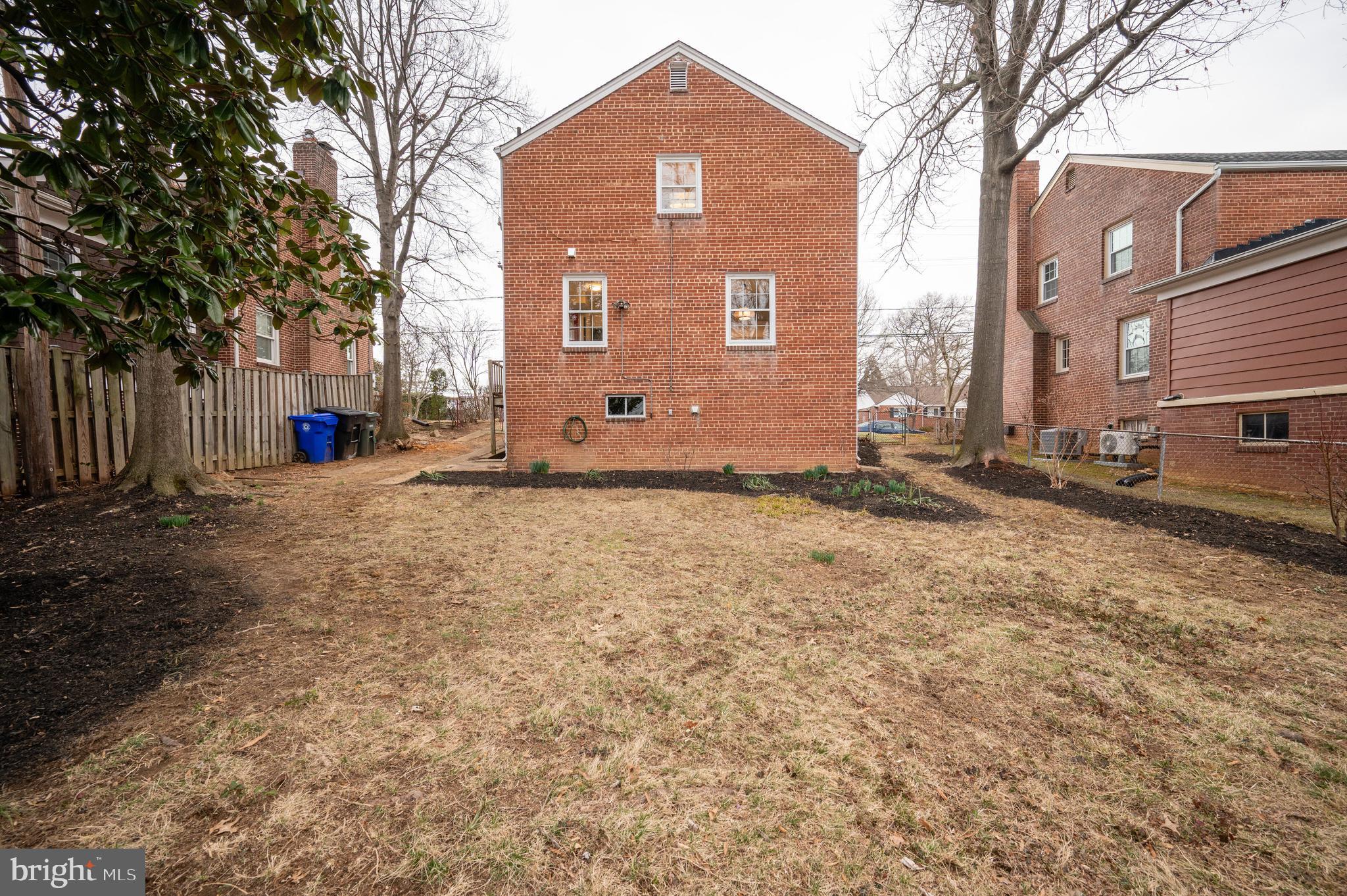 BARCROFT - Residential