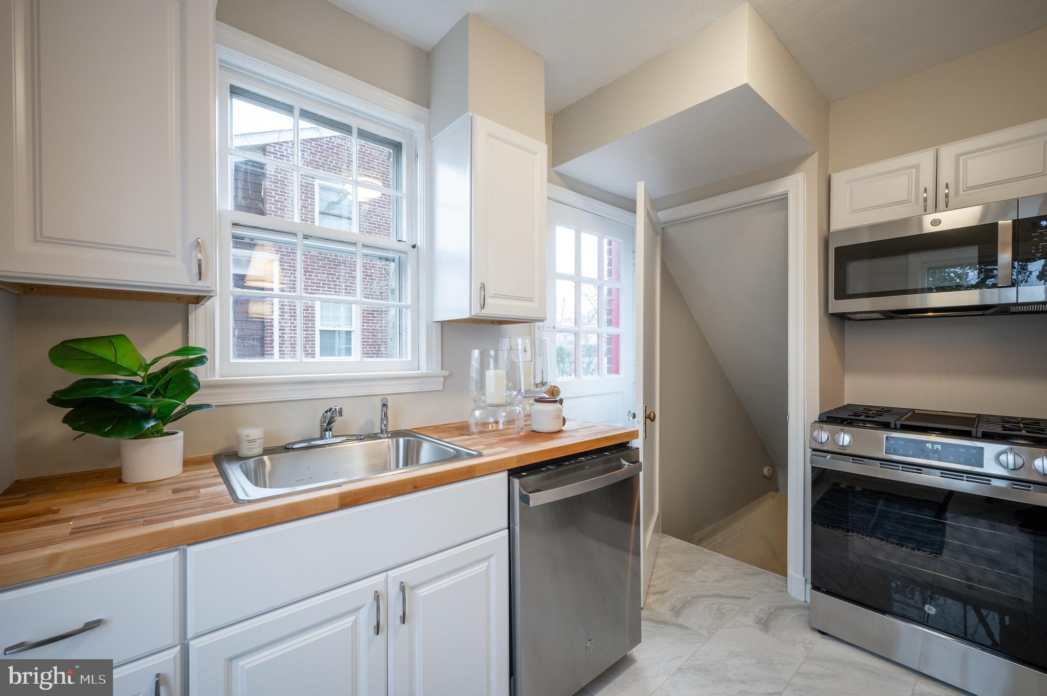 BARCROFT - Residential