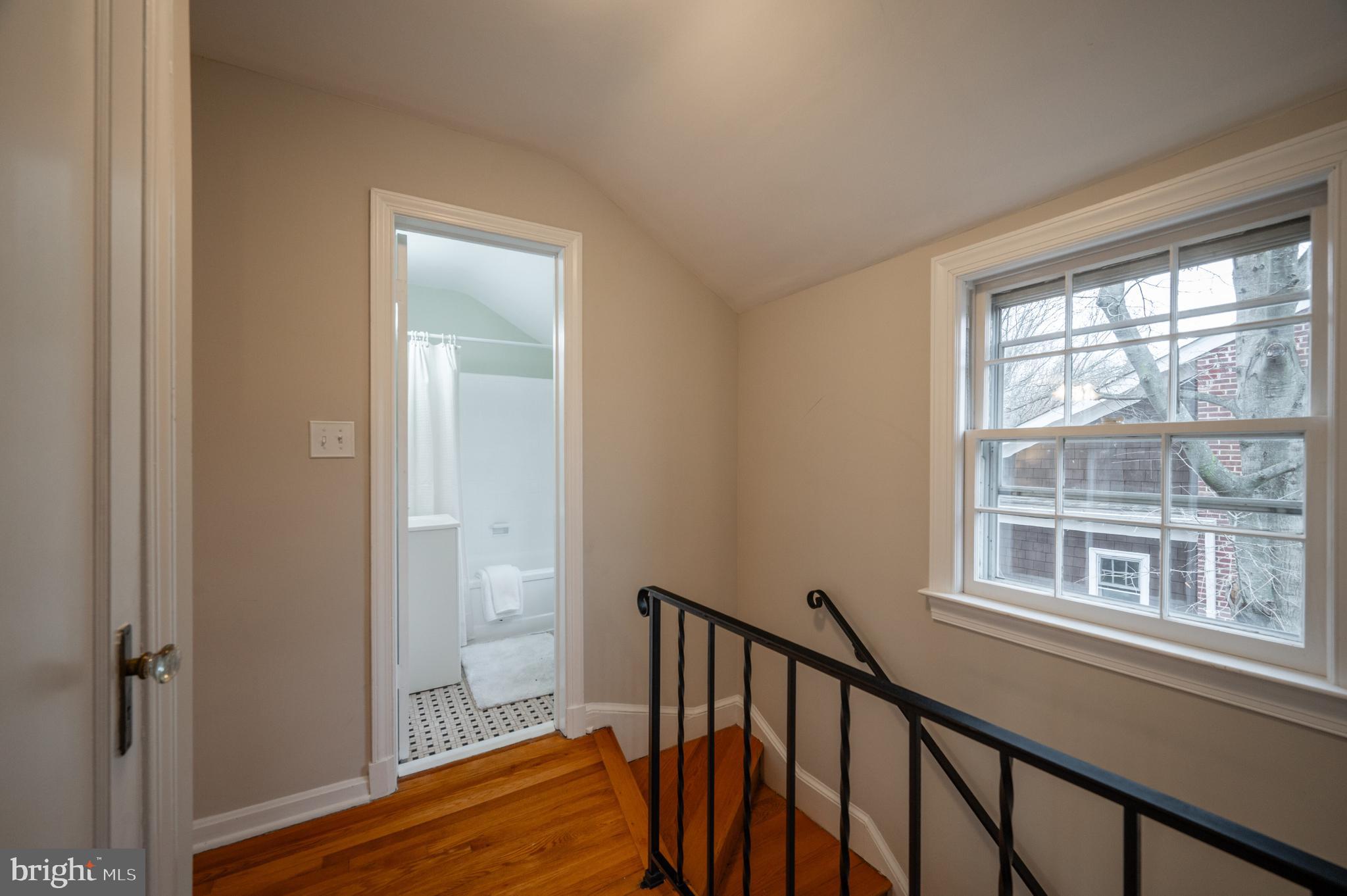 BARCROFT - Residential