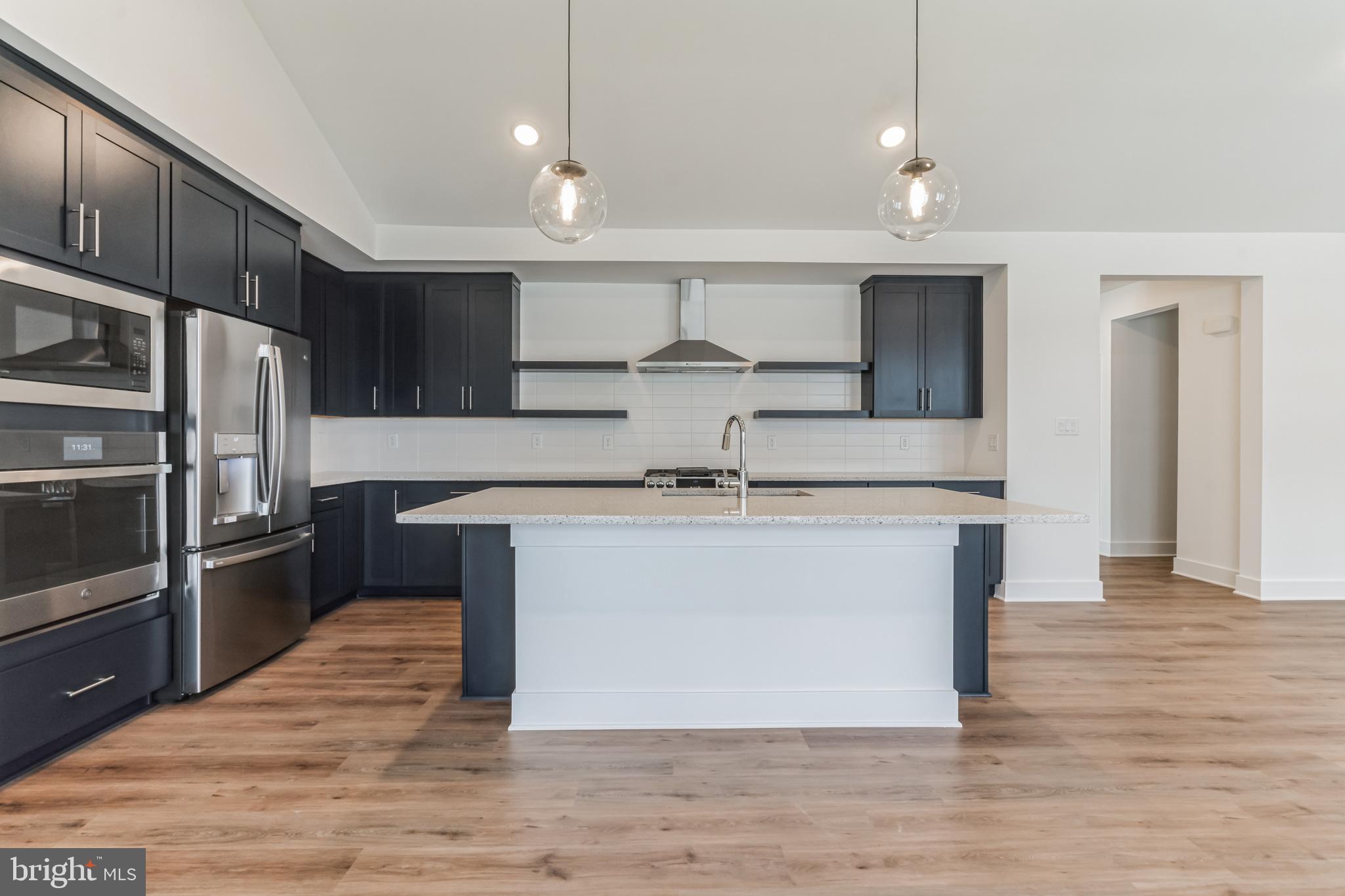 36355 GATE DRIVE