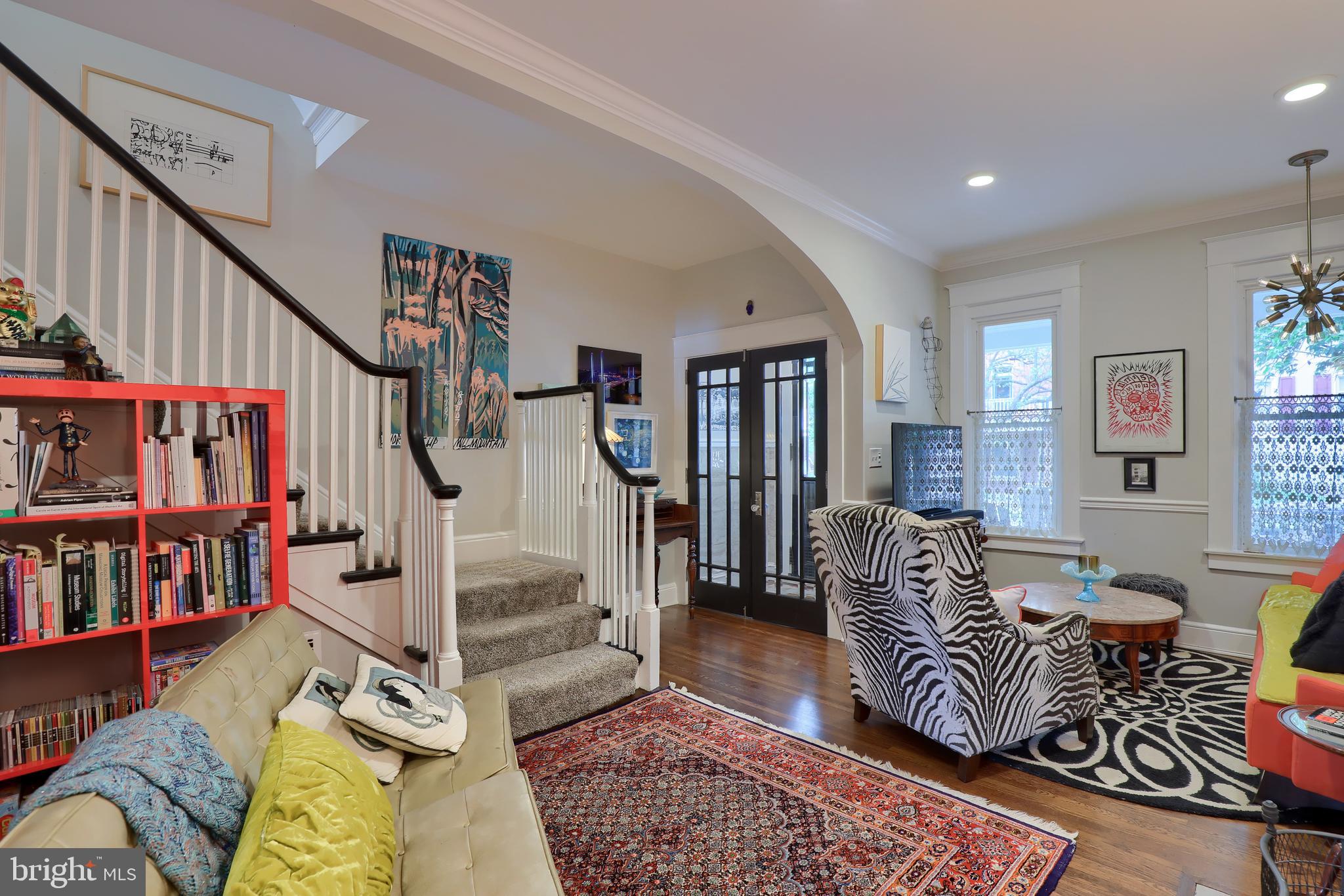 CHESTNUT HILL - Residential