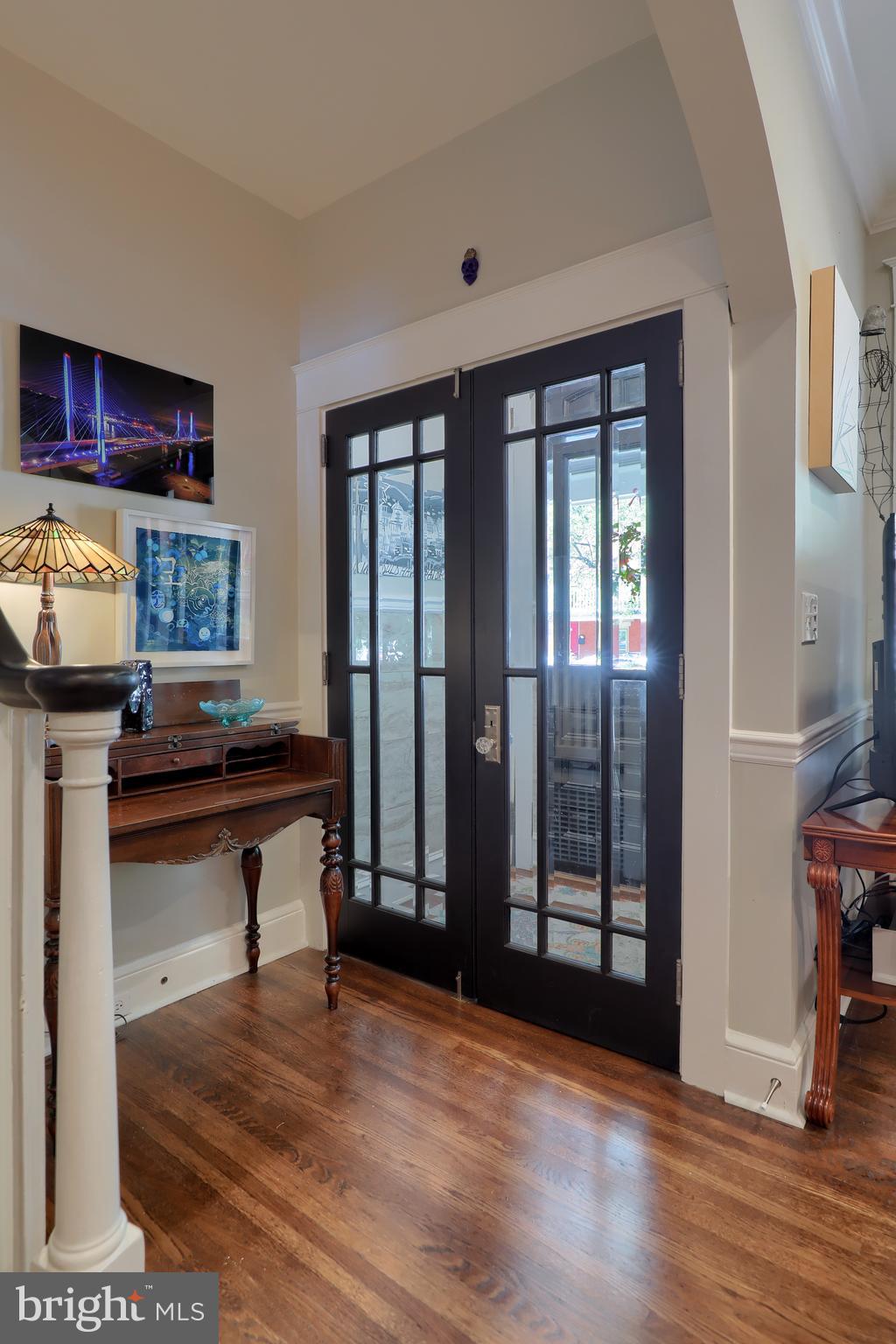 CHESTNUT HILL - Residential