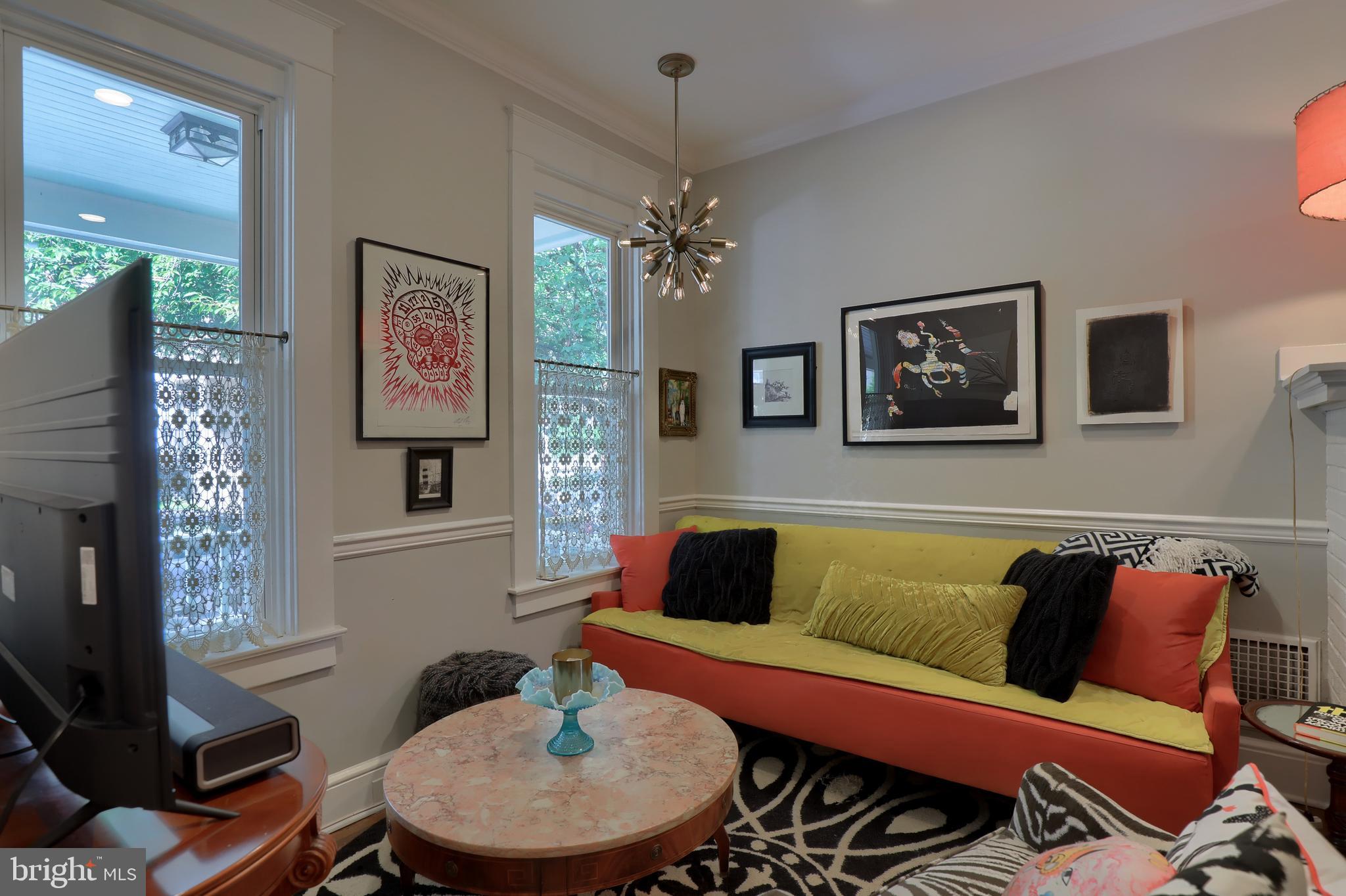 CHESTNUT HILL - Residential