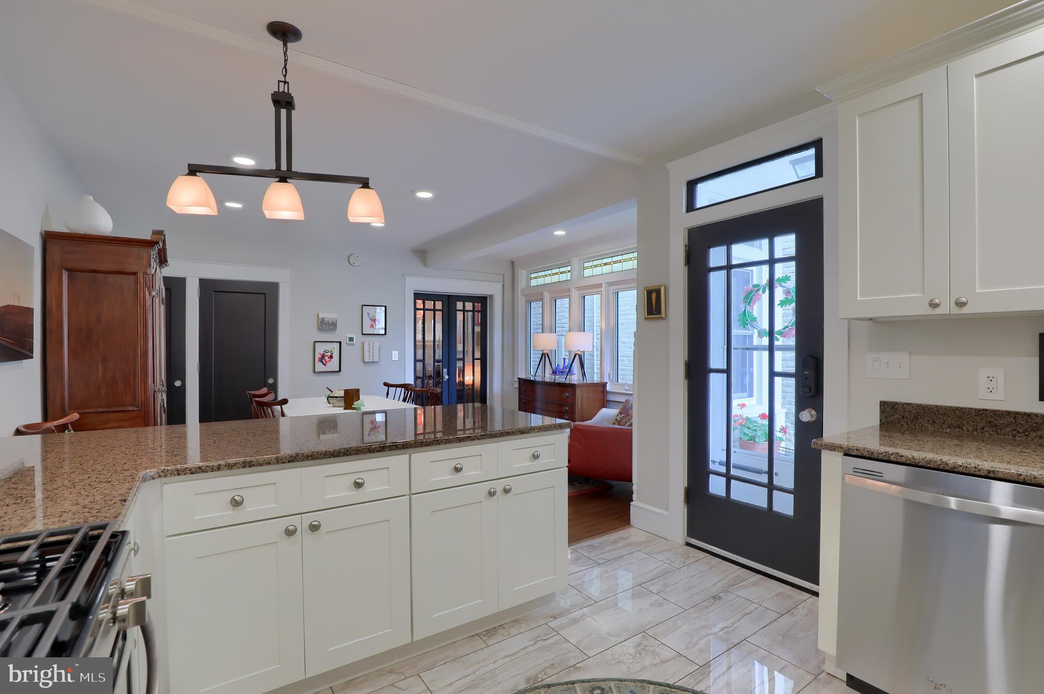 CHESTNUT HILL - Residential