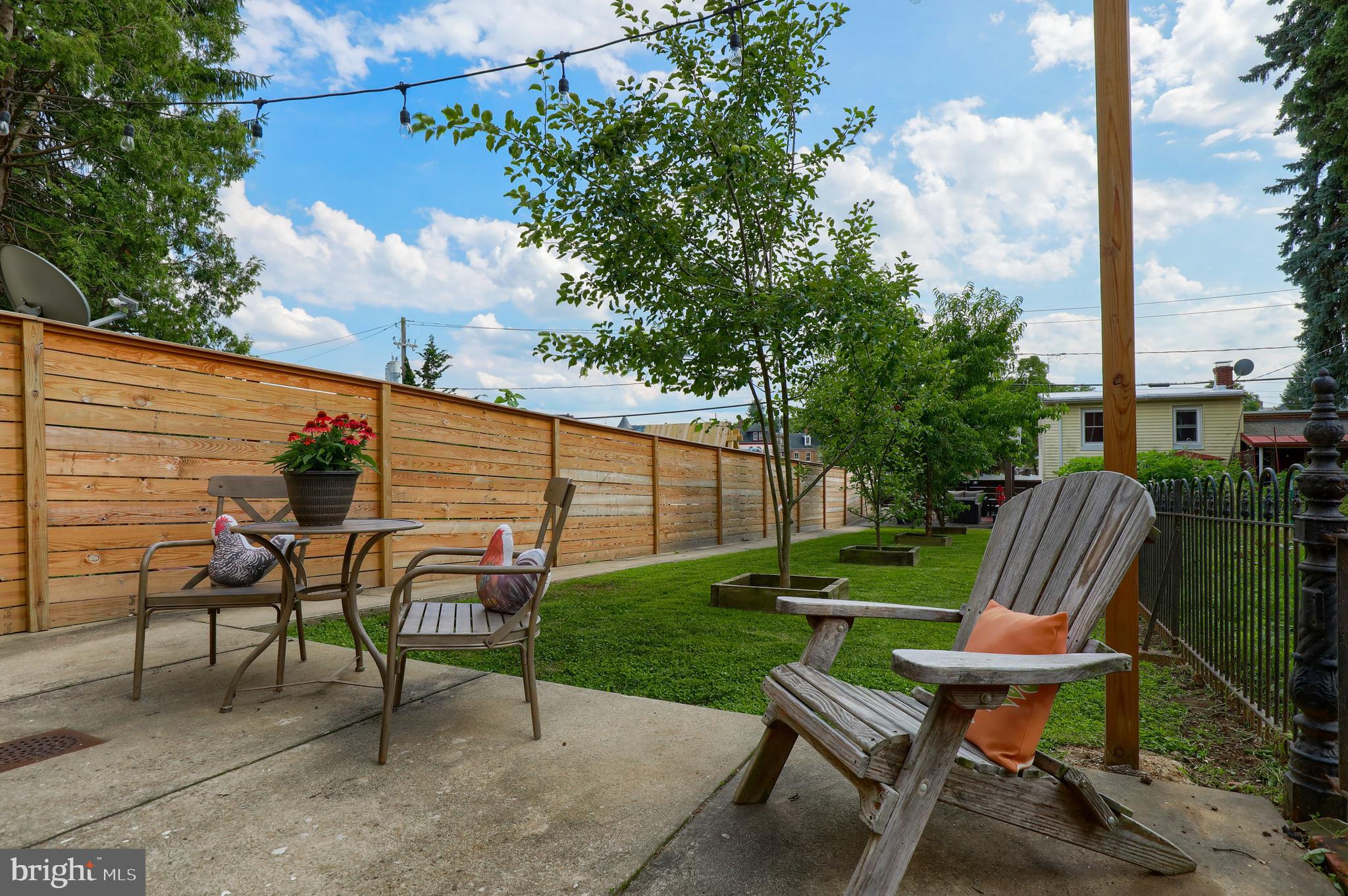 CHESTNUT HILL - Residential