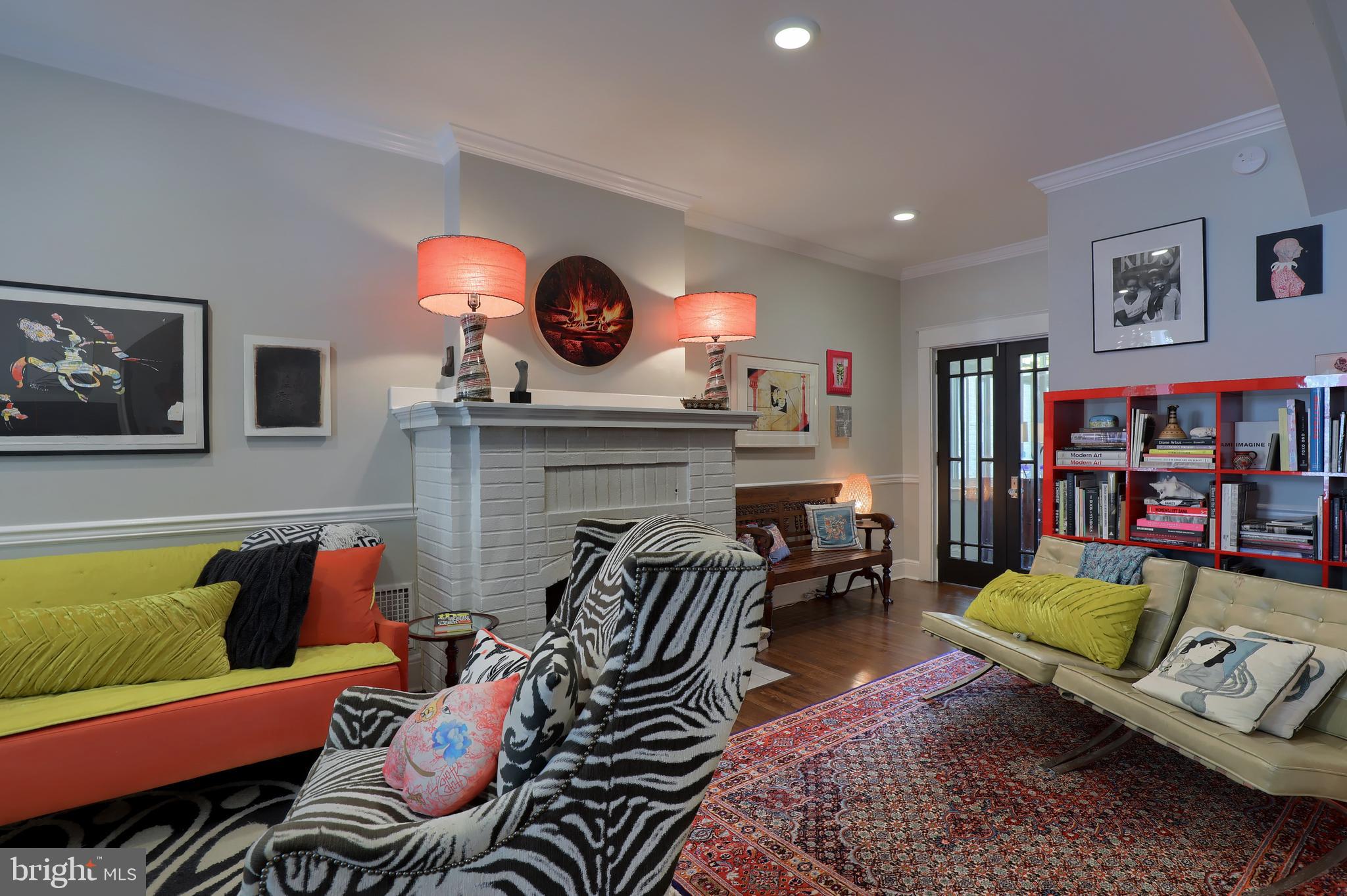 CHESTNUT HILL - Residential