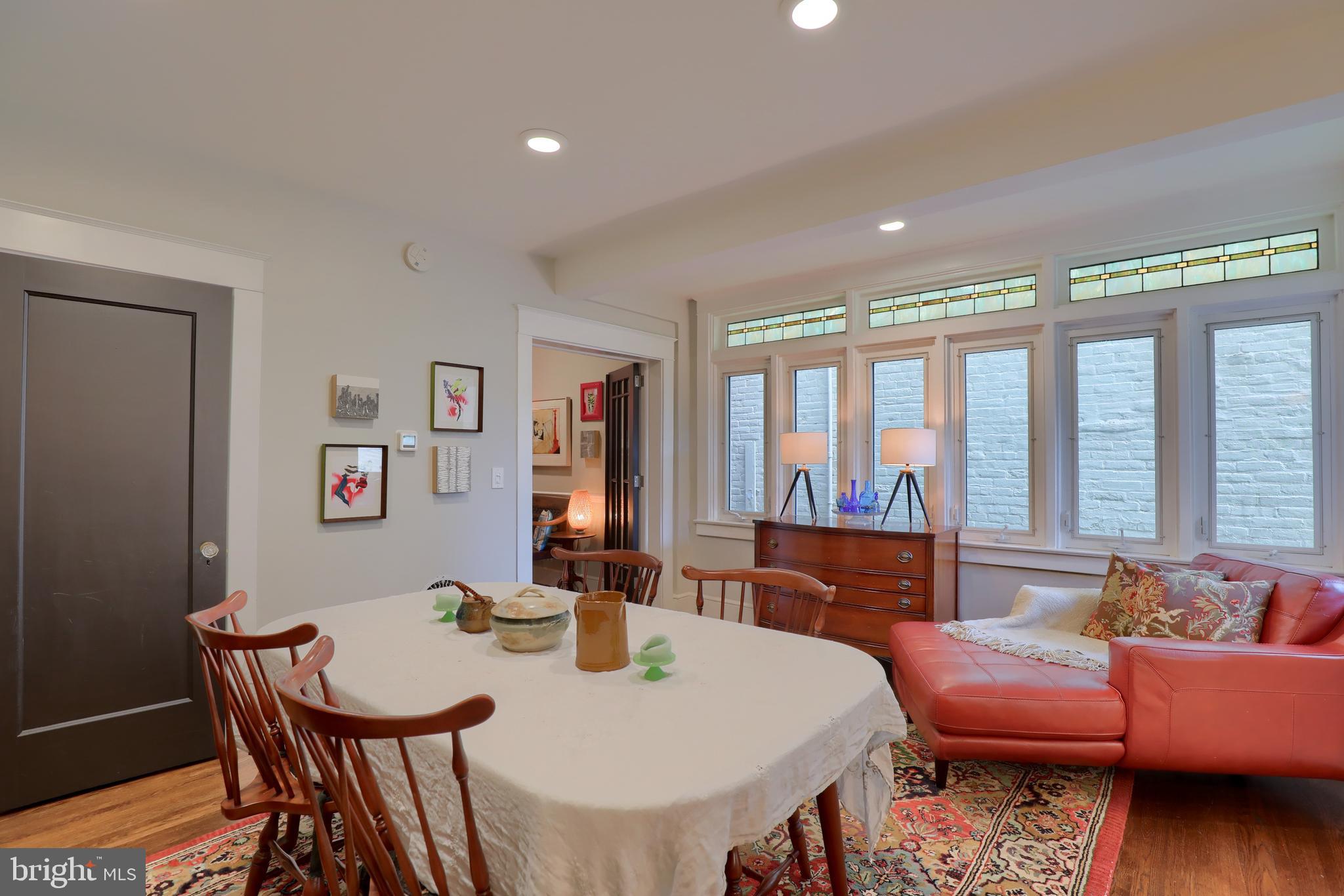 CHESTNUT HILL - Residential