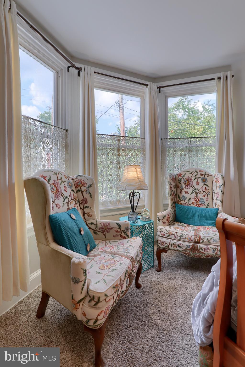 CHESTNUT HILL - Residential