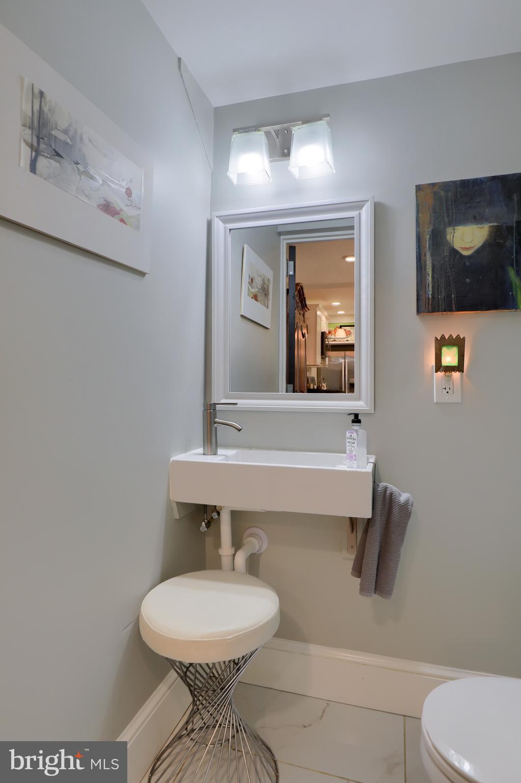 CHESTNUT HILL - Residential