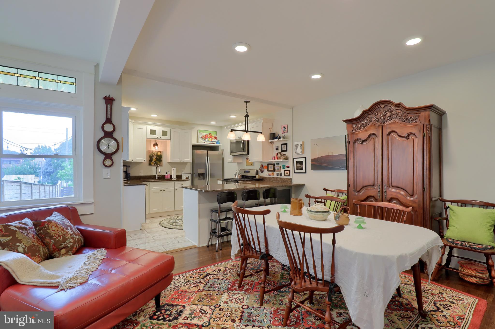 CHESTNUT HILL - Residential