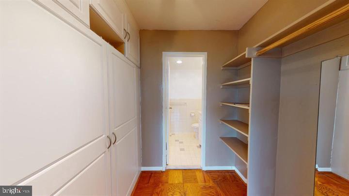 RIVER TOWERS - Residential Lease