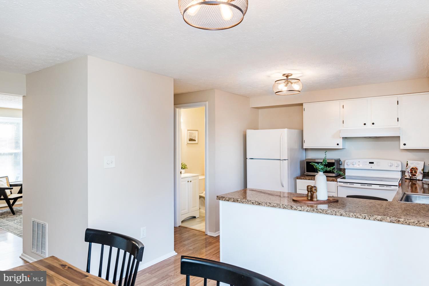 MAYFIELD MANOR - Residential