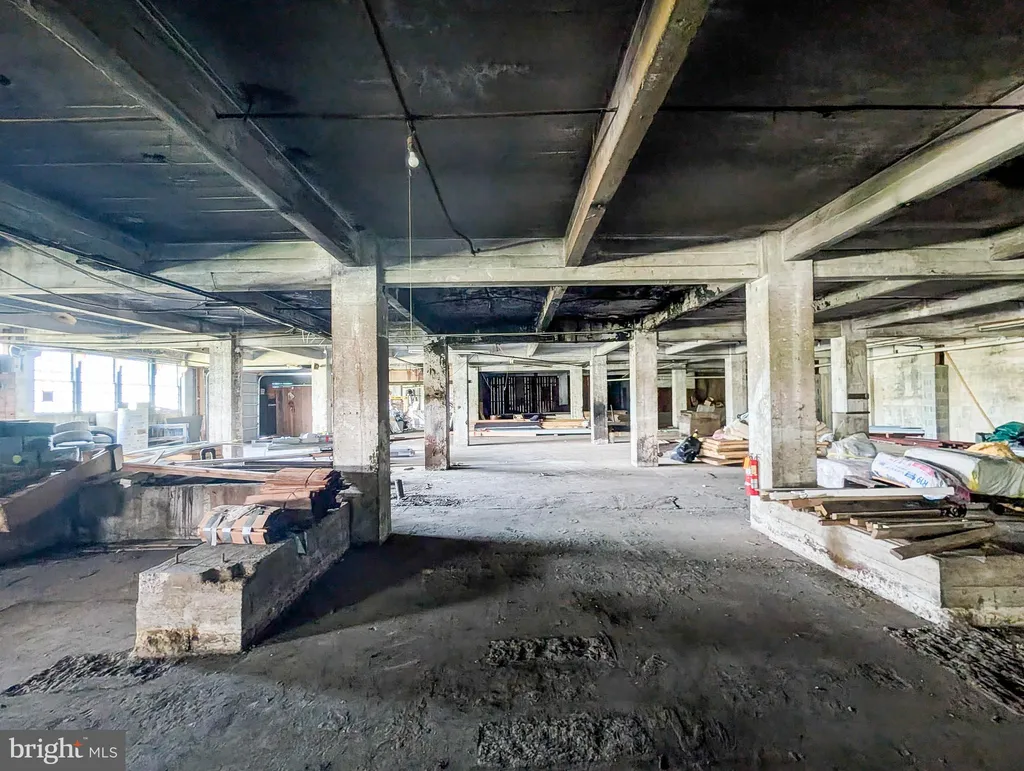 Additional image 87 of 43 West 3rd Street, Everett, PA 15537