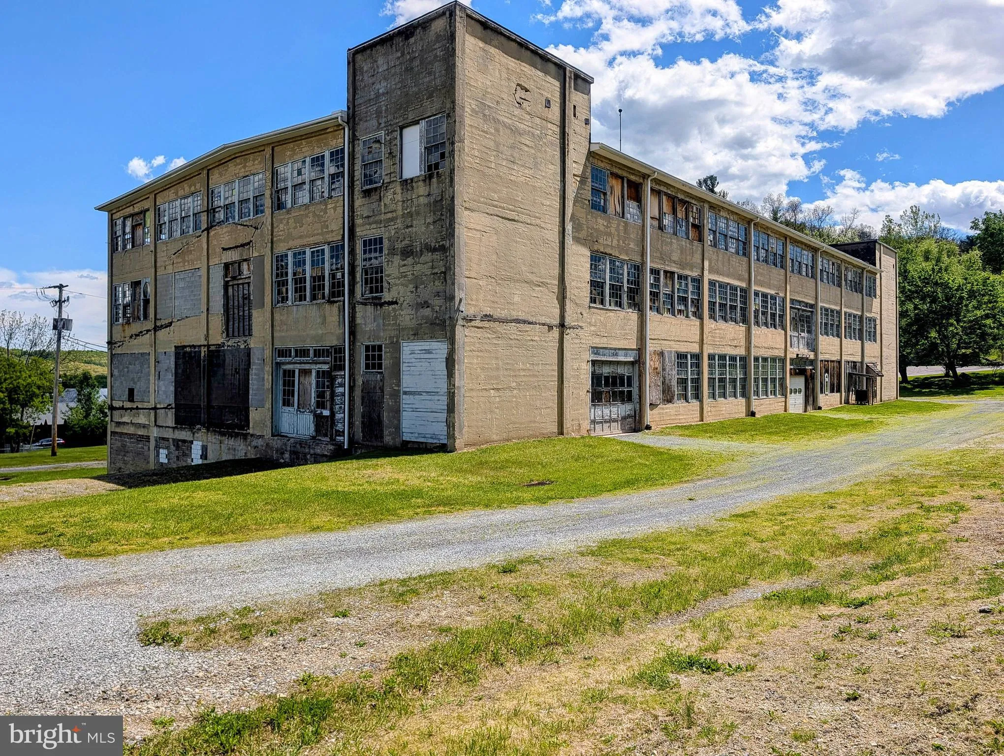 Additional image 121 of 43 West 3rd Street, Everett, PA 15537