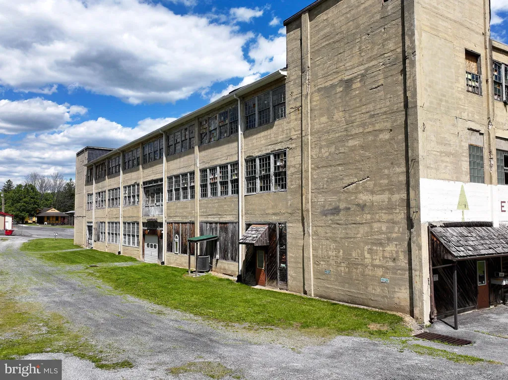 Additional image 6 of 43 West 3rd Street, Everett, PA 15537