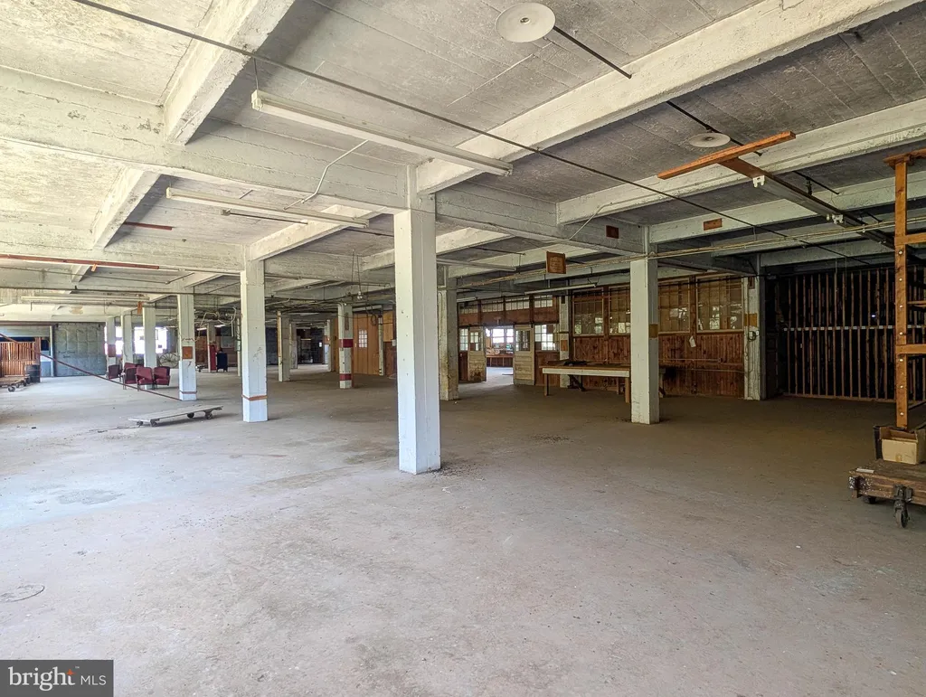 Additional image 66 of 43 West 3rd Street, Everett, PA 15537