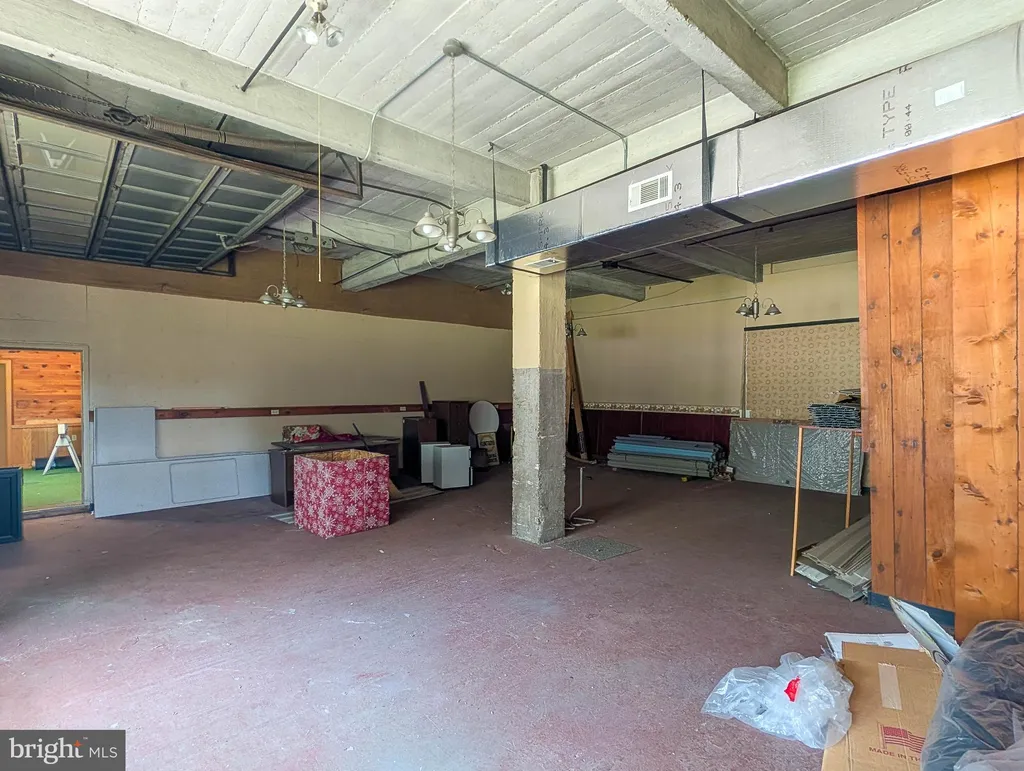 Additional image 34 of 43 West 3rd Street, Everett, PA 15537