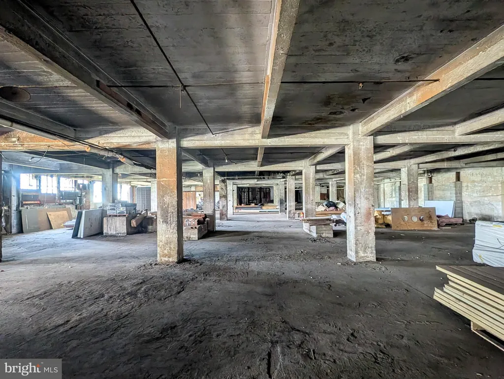 Additional image 85 of 43 West 3rd Street, Everett, PA 15537