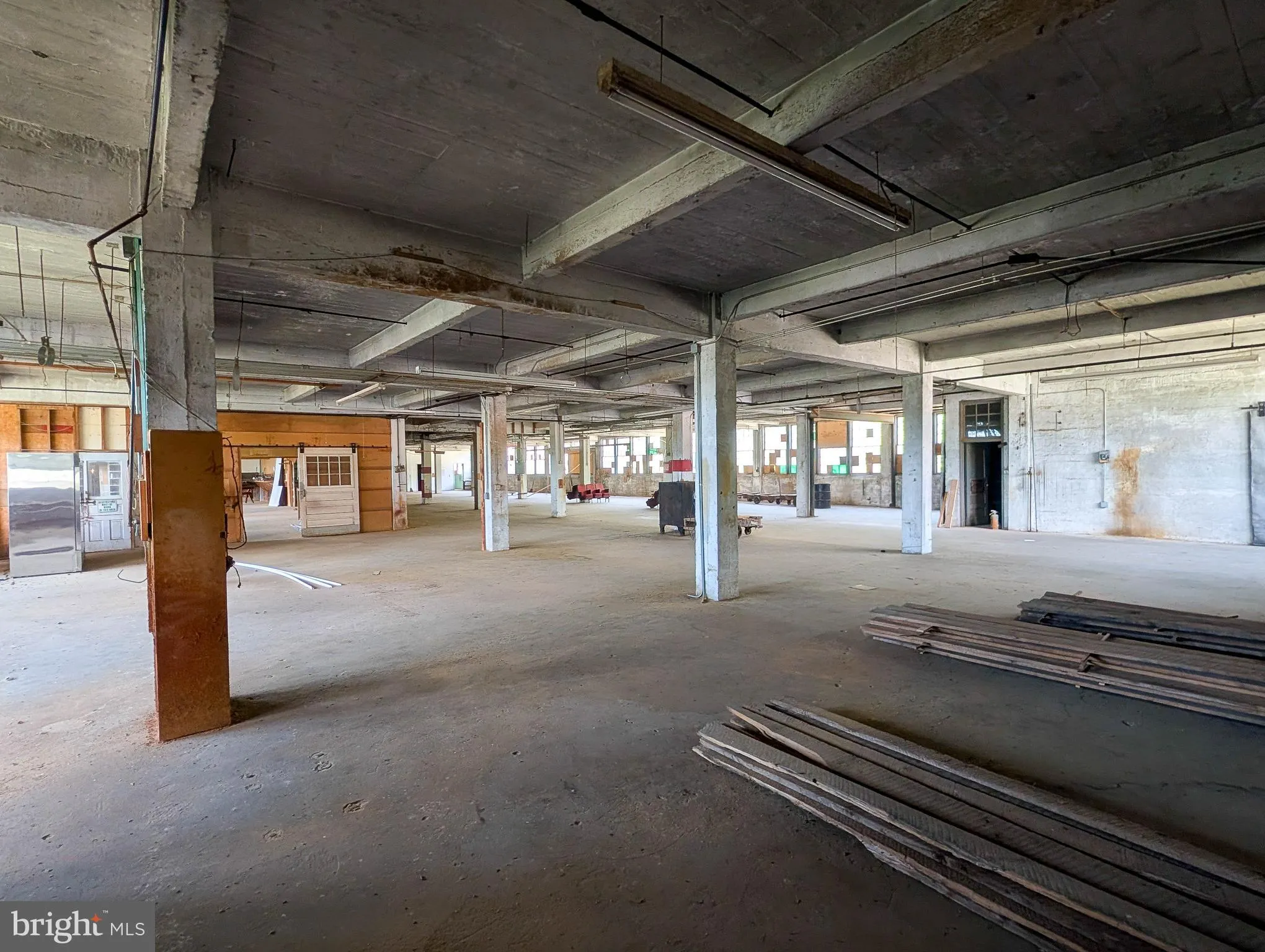 Additional image 156 of 43 West 3rd Street, Everett, PA 15537