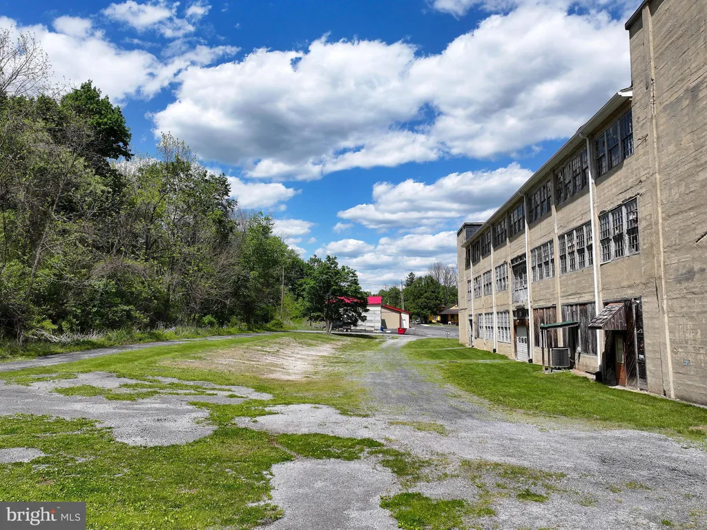 Additional image 9 of 43 West 3rd Street, Everett, PA 15537