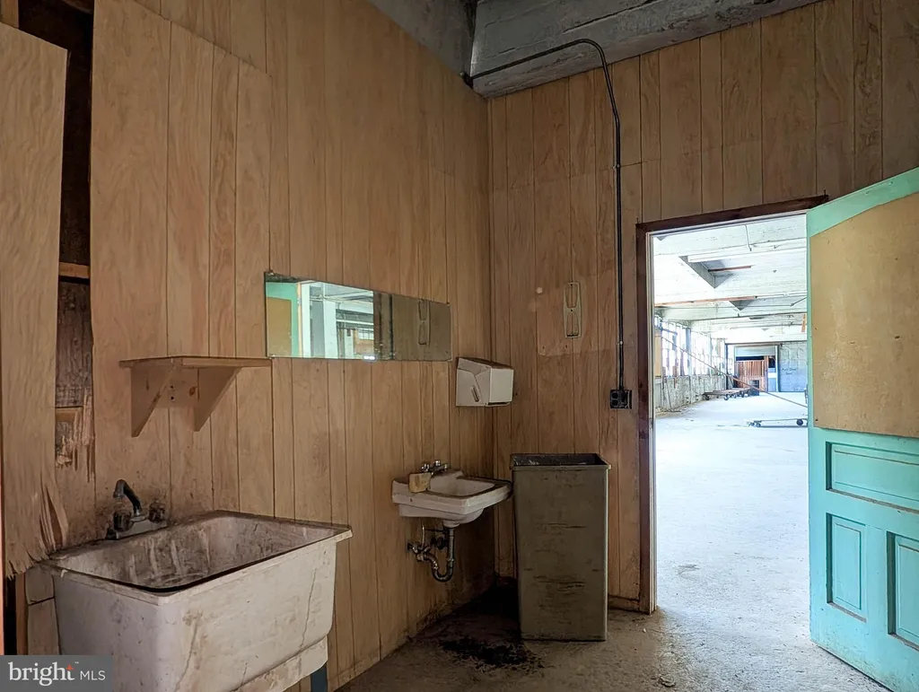 Additional image 63 of 43 West 3rd Street, Everett, PA 15537