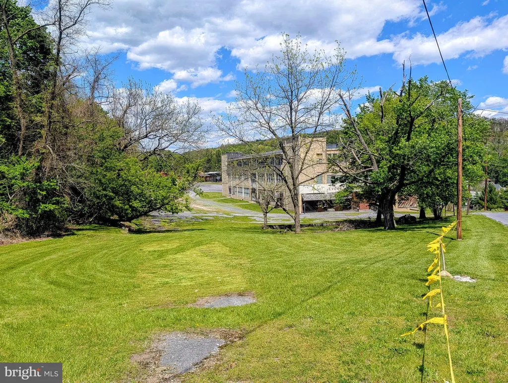 Additional image 11 of 43 West 3rd Street, Everett, PA 15537