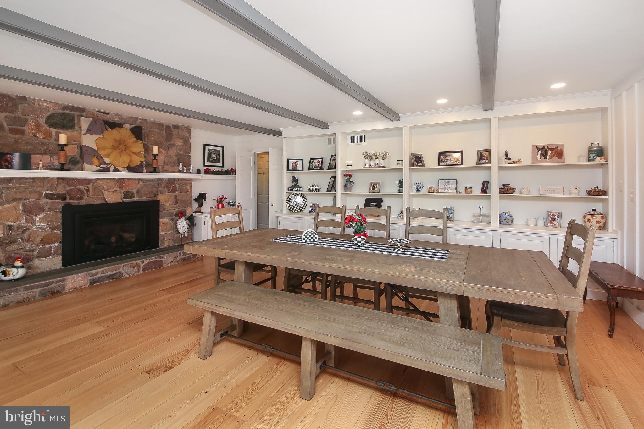 395 HOLLOW HORN ROAD
